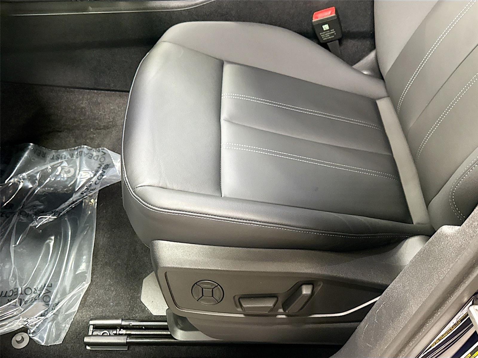 2025 Audi Q5 Premium