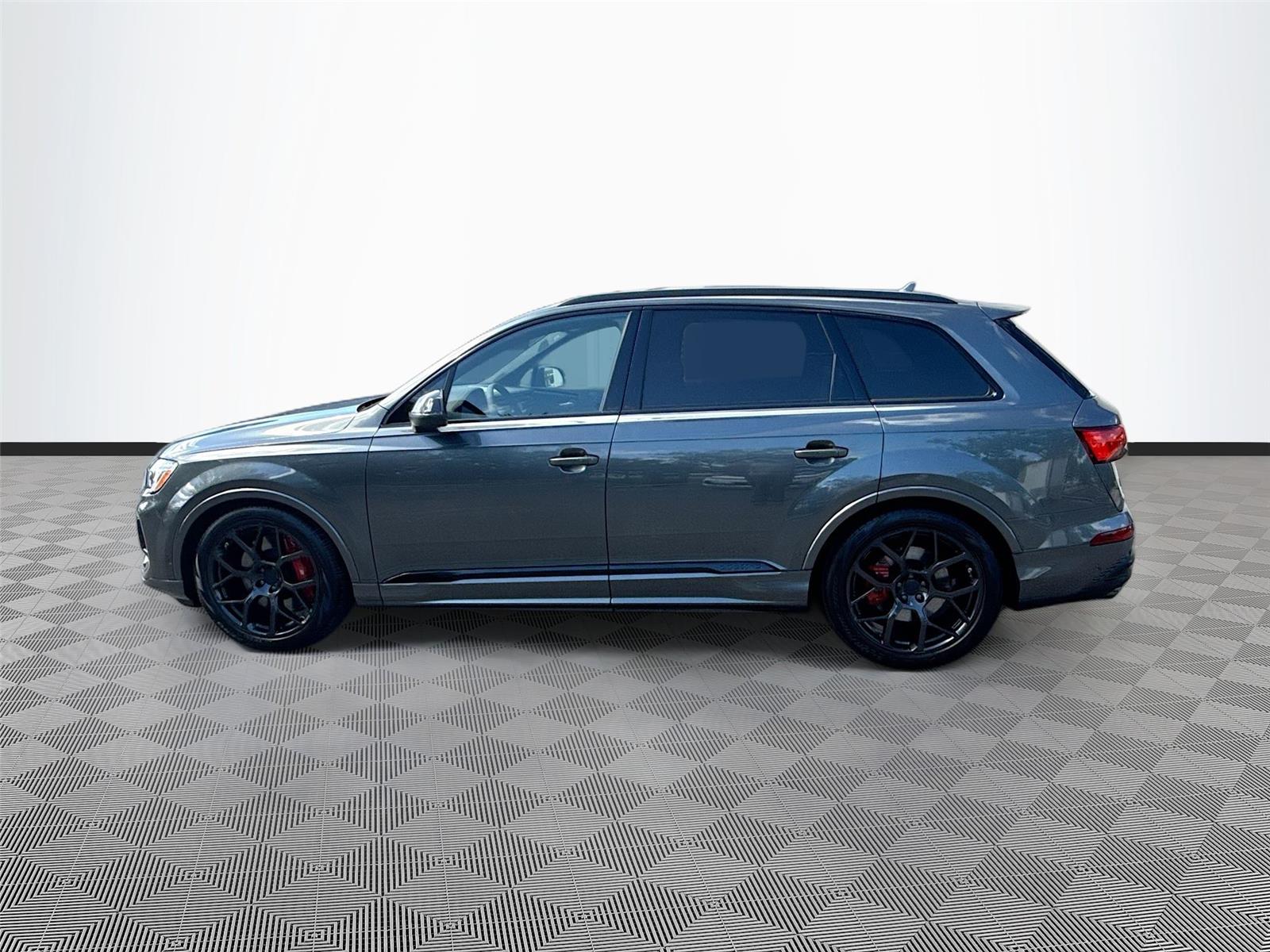 2026 Audi SQ7 Premium Plus