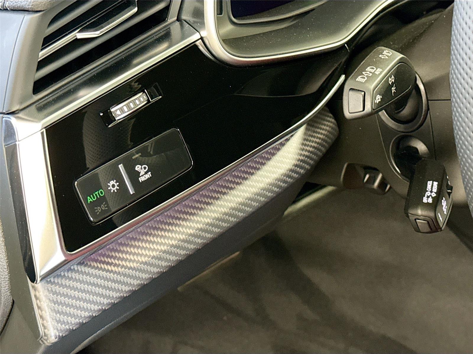 2026 Audi SQ7 Premium Plus