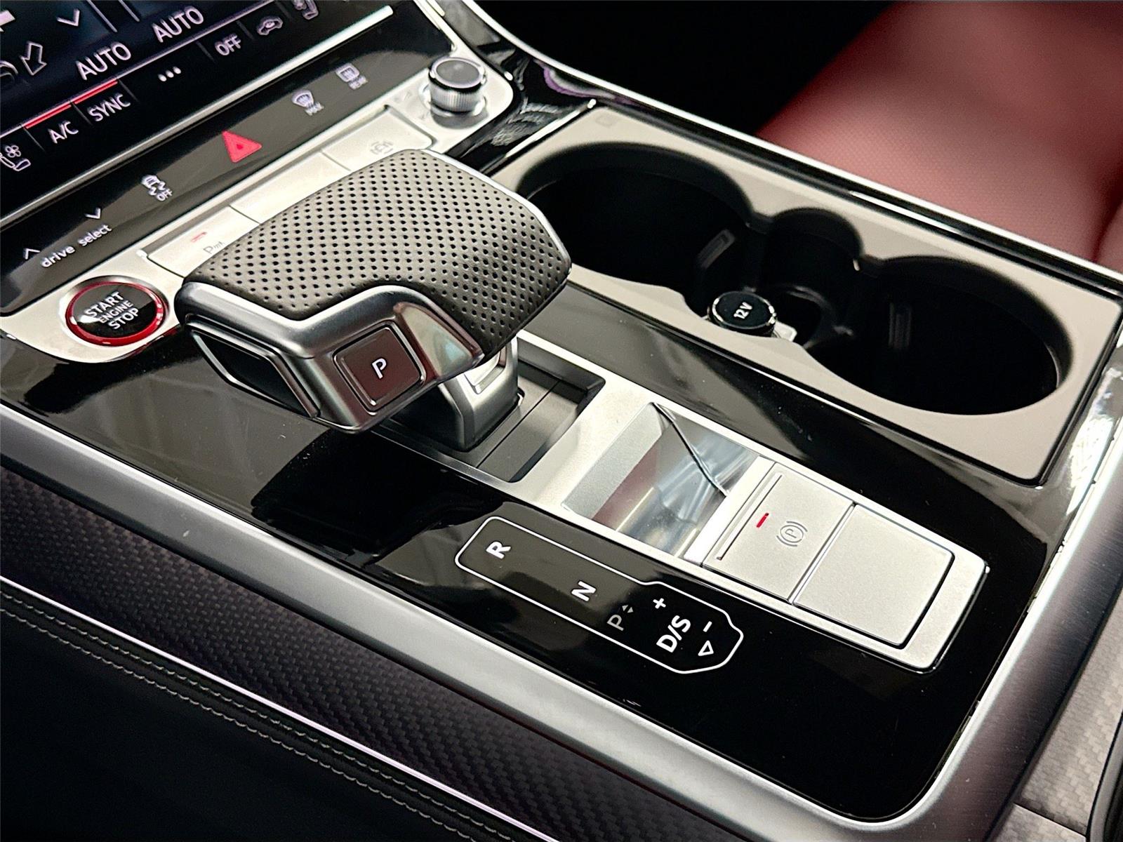 2026 Audi SQ7 Premium Plus