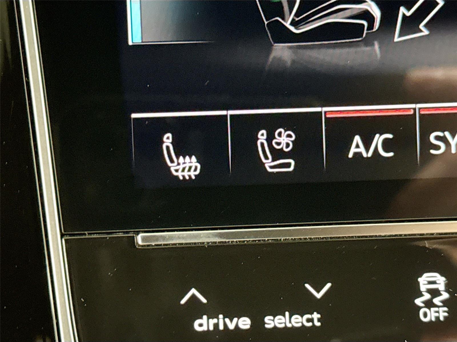 2026 Audi SQ7 Premium Plus