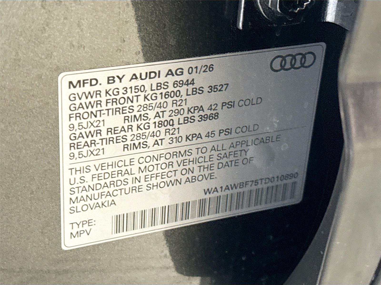 2026 Audi SQ7 Premium Plus