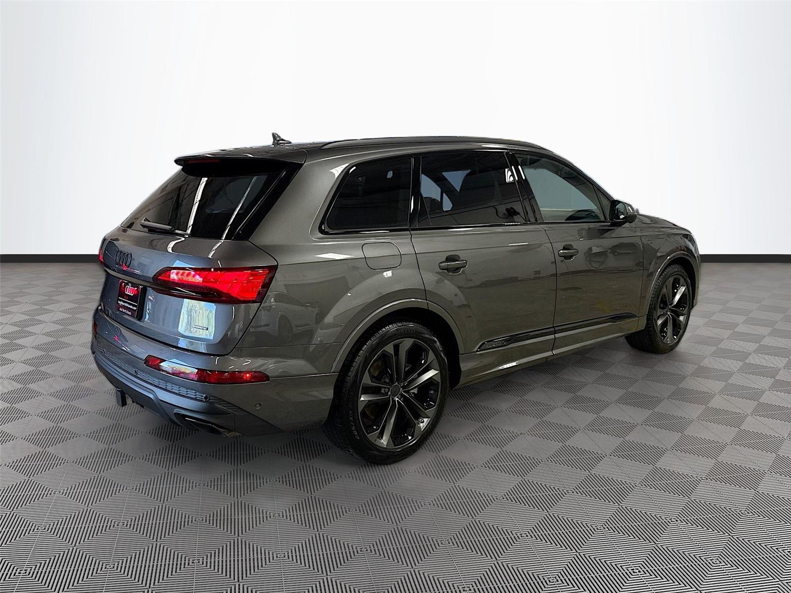 2026 Audi Q7 Premium Plus