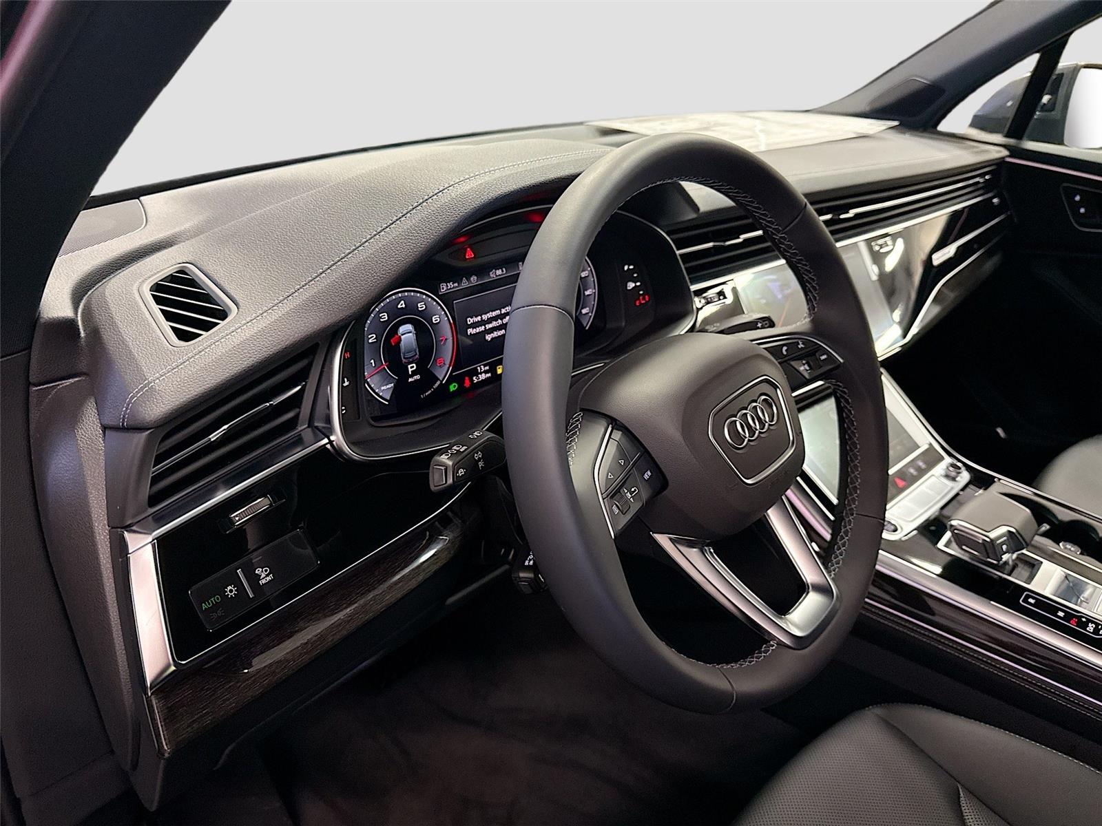2026 Audi Q7 Premium Plus
