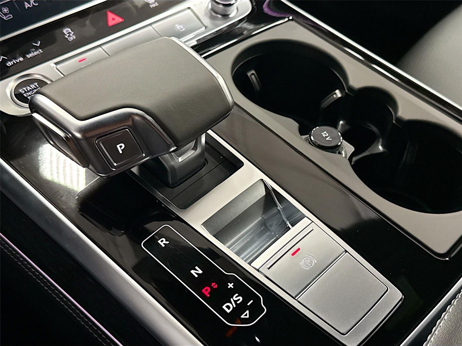 2026 Audi Q7 Premium Plus