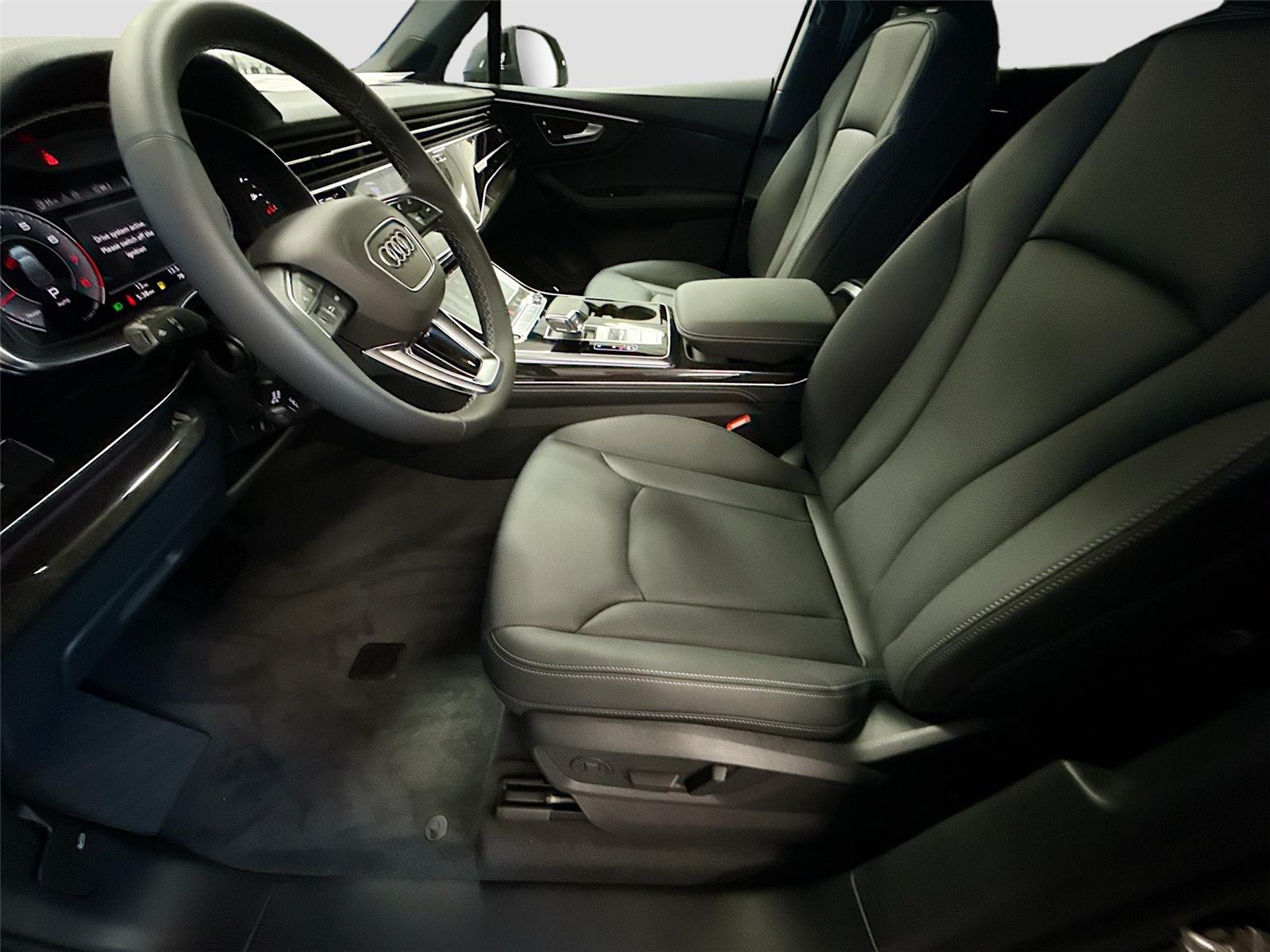 2026 Audi Q7 Premium Plus