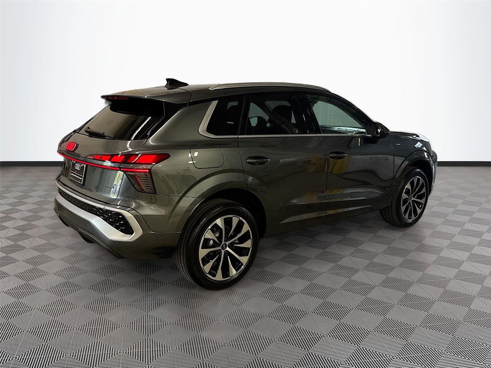 2026 Audi Q3 S line