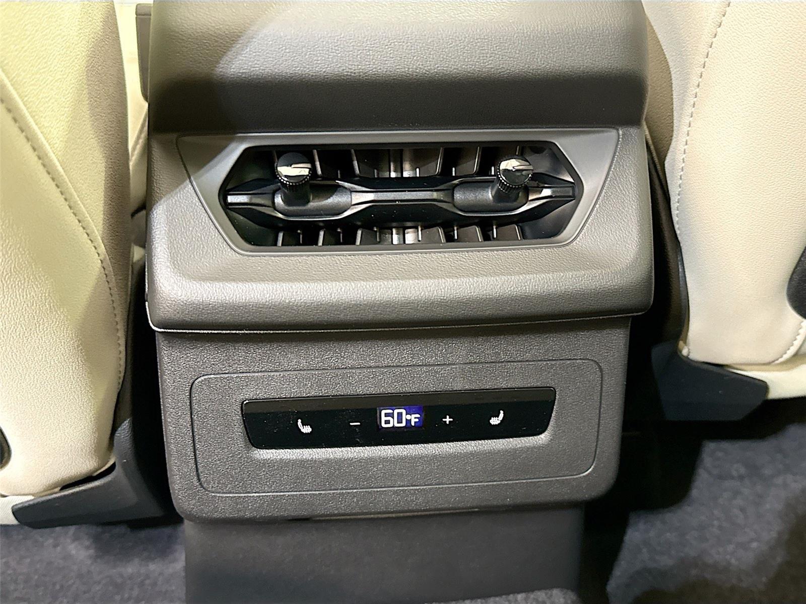 2027 Audi Q6 e-tron Premium Plus
