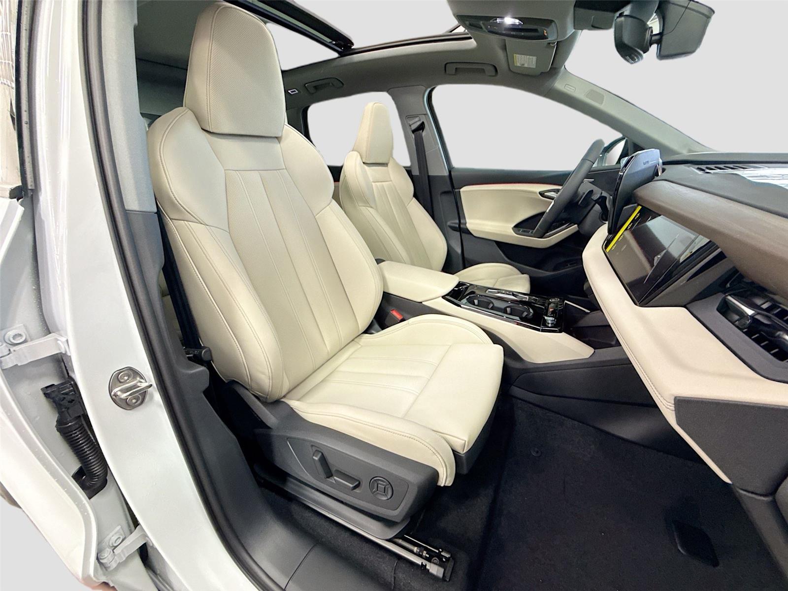 2027 Audi Q6 e-tron Premium Plus