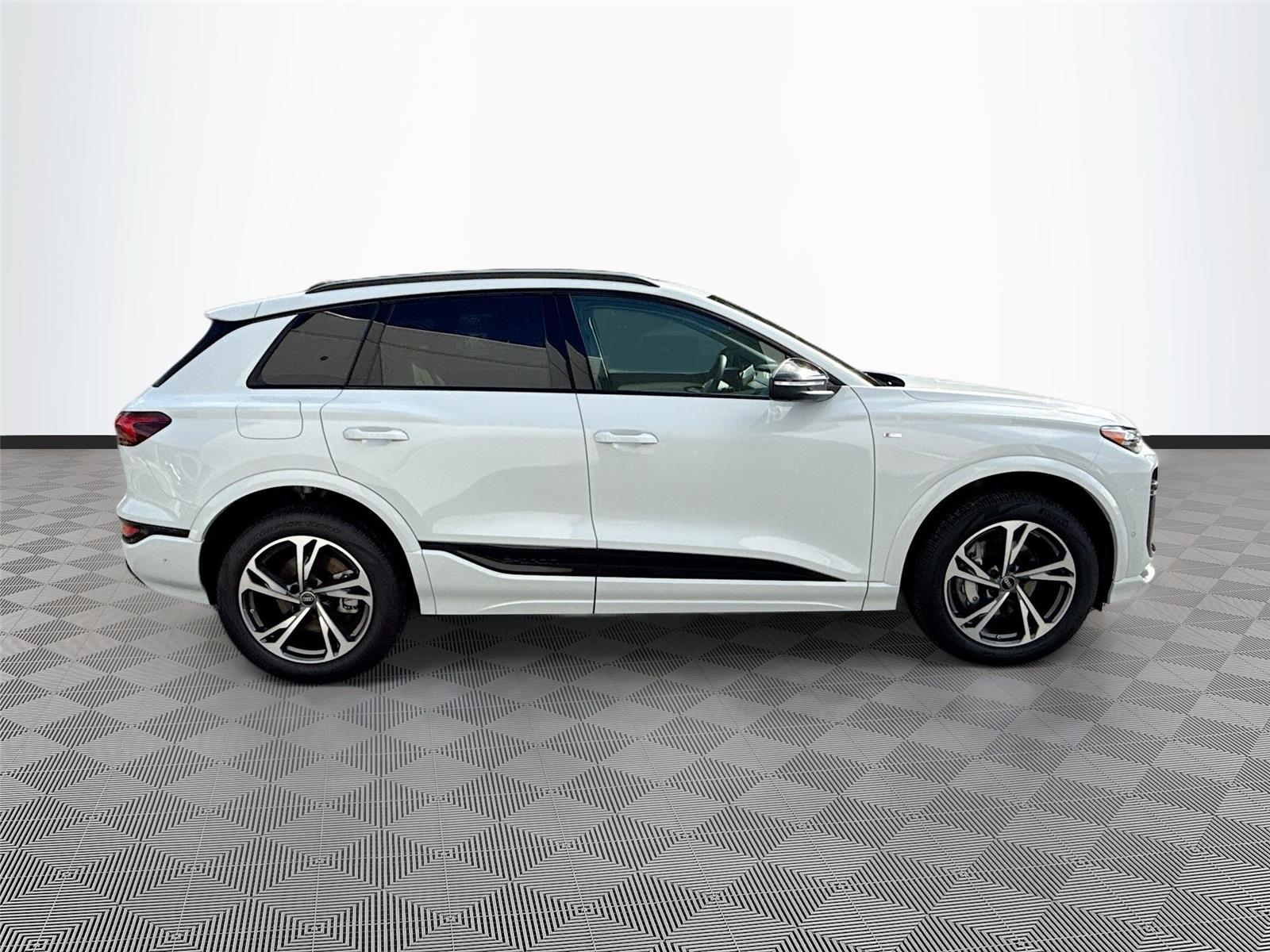 2027 Audi Q6 e-tron Premium Plus