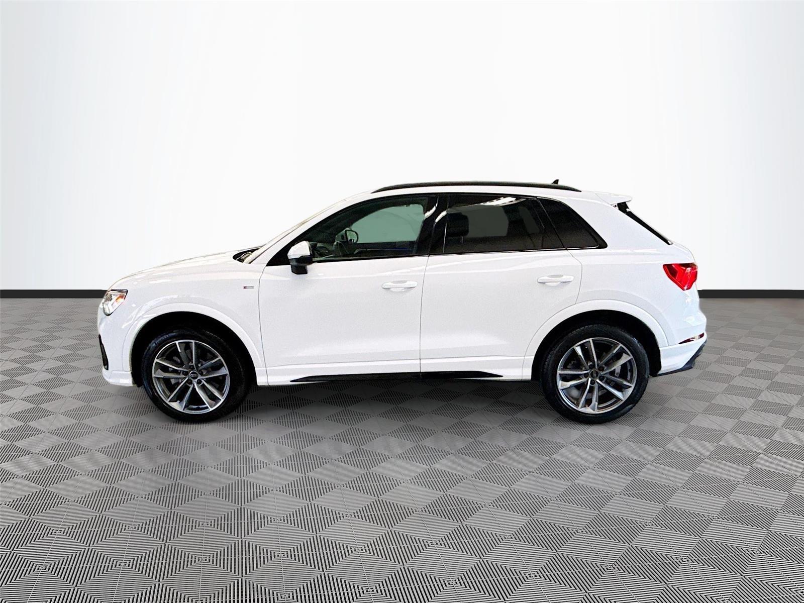 2024 Audi Q3 S line Premium Plus