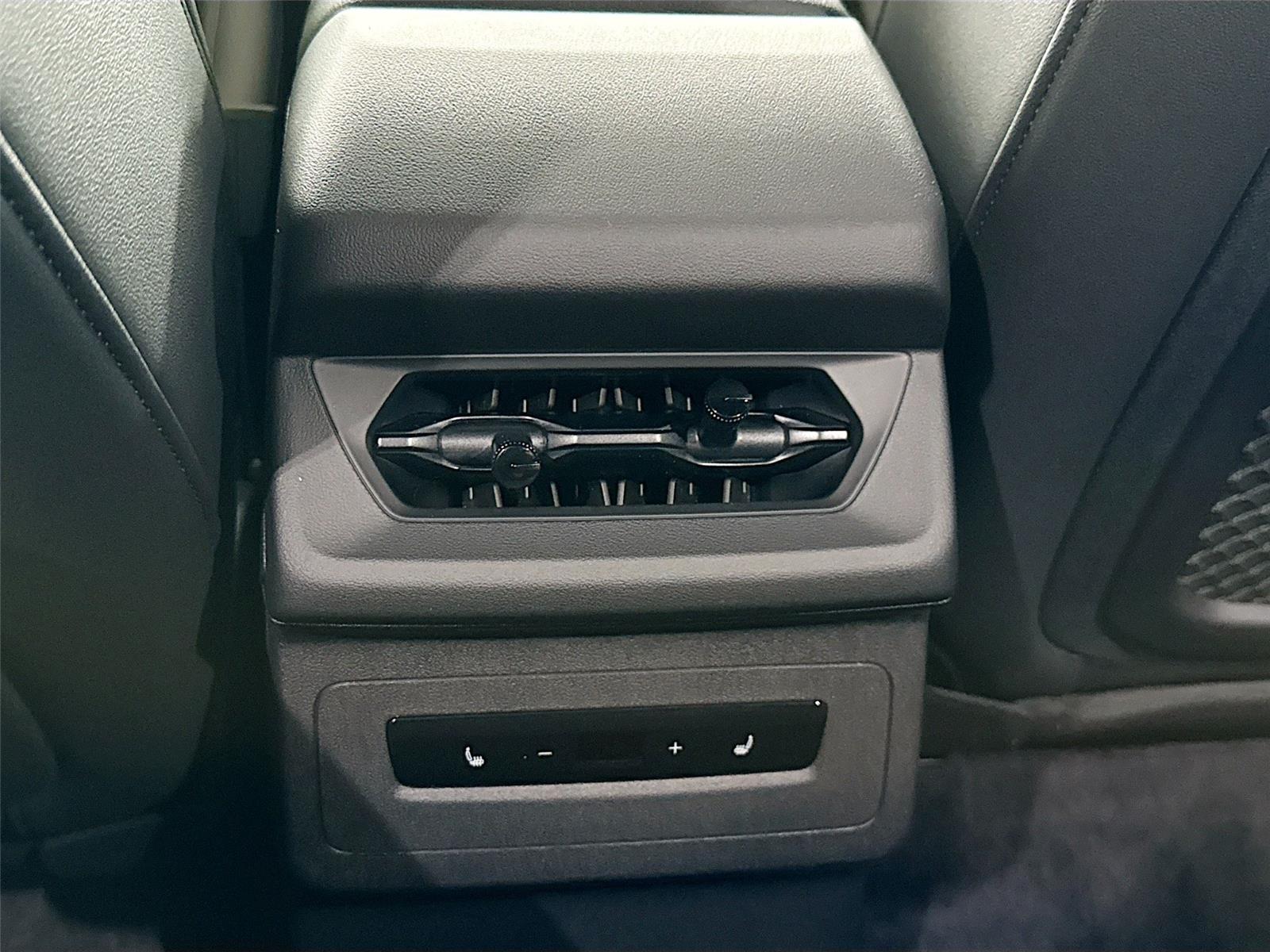 2027 Audi Q6 e-tron Premium Plus