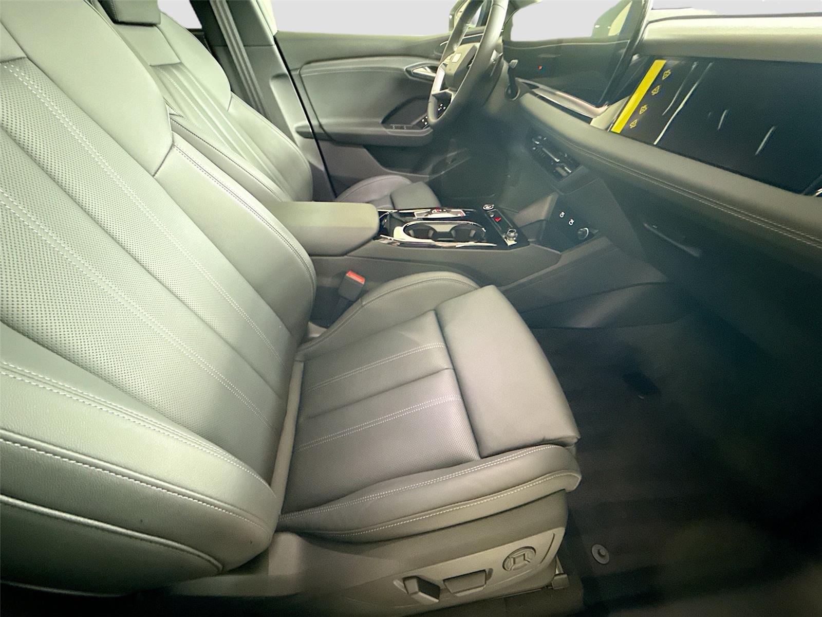 2027 Audi Q6 e-tron Premium Plus