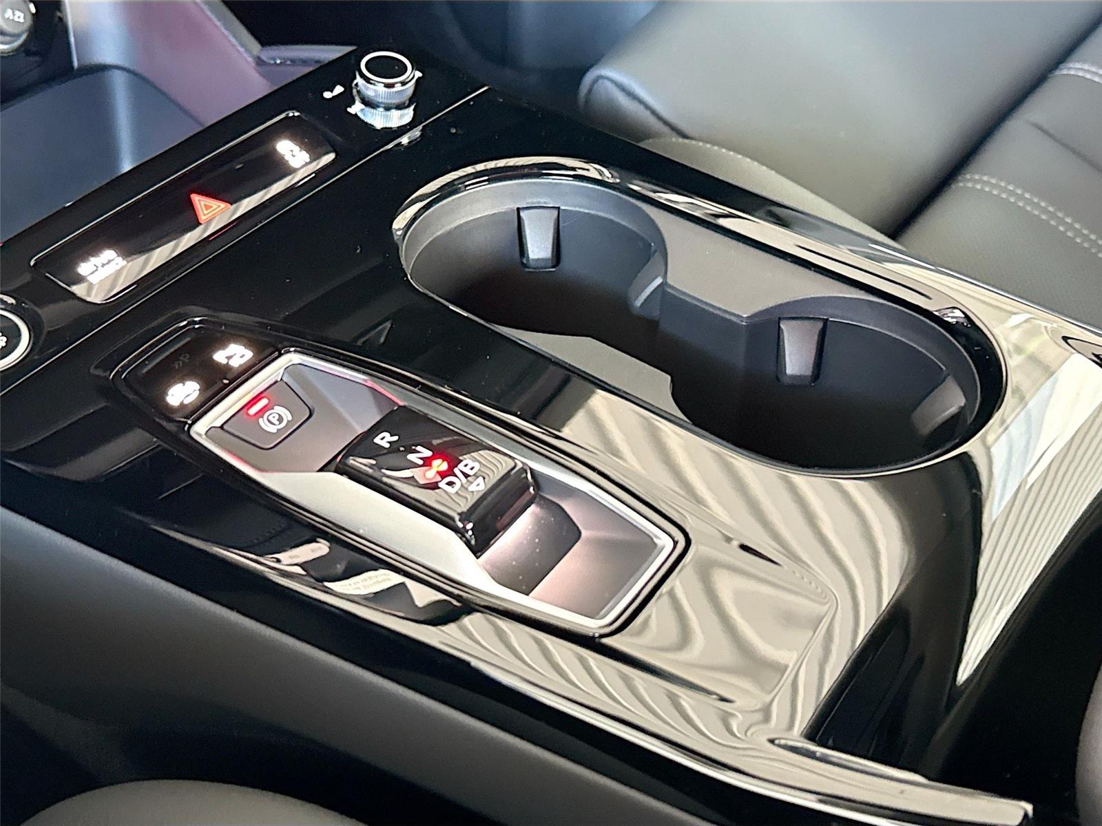 2027 Audi Q6 e-tron Prestige