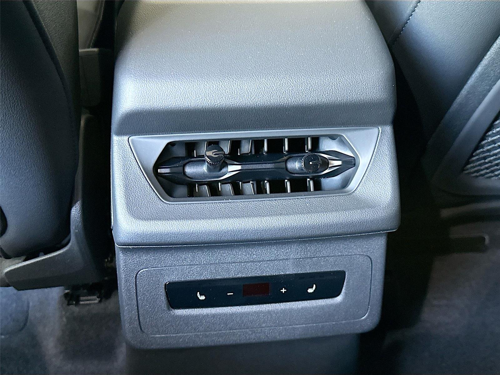 2027 Audi Q6 e-tron Prestige