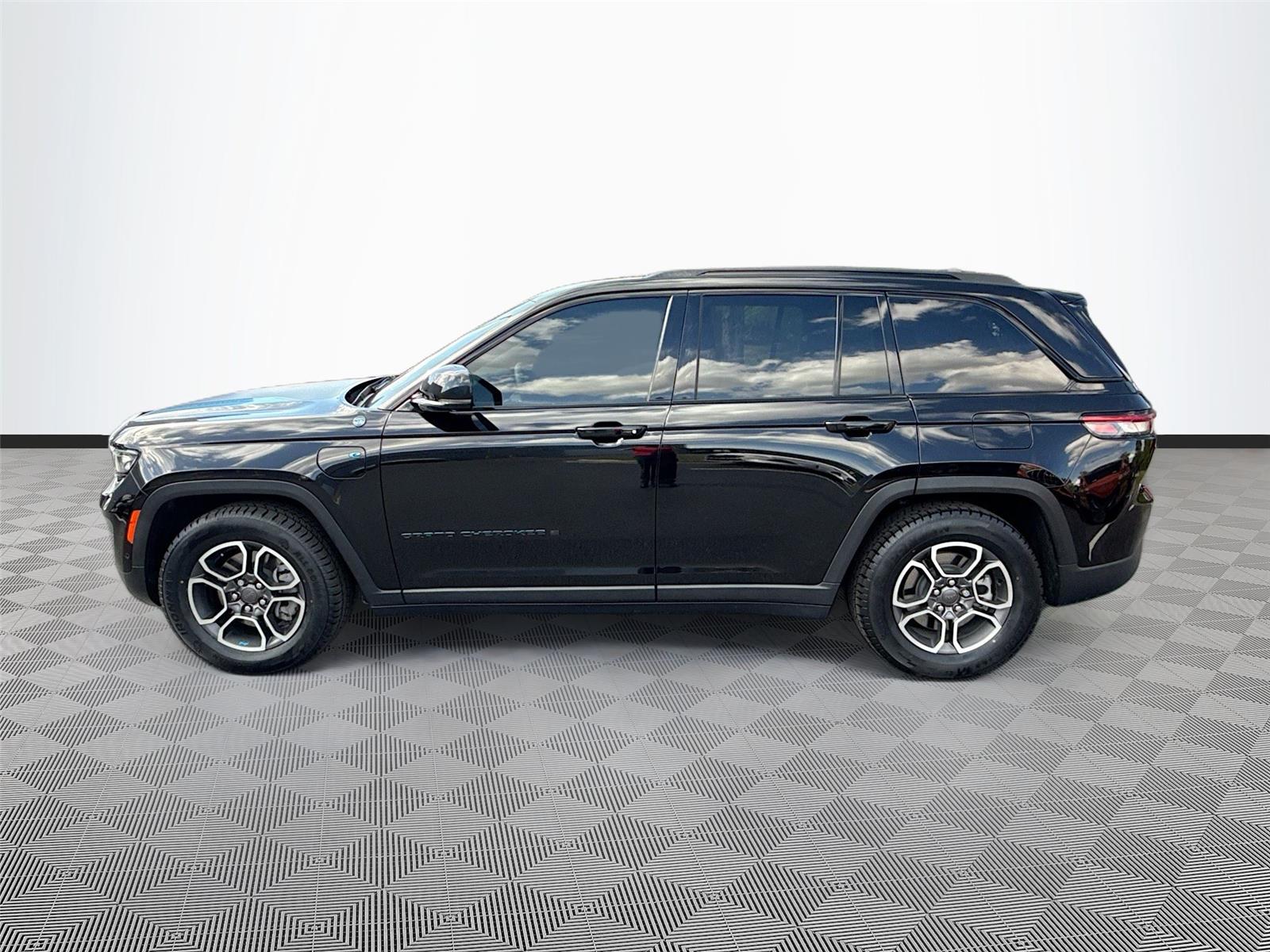 2022 Jeep Grand Cherokee 4xe Trailhawk