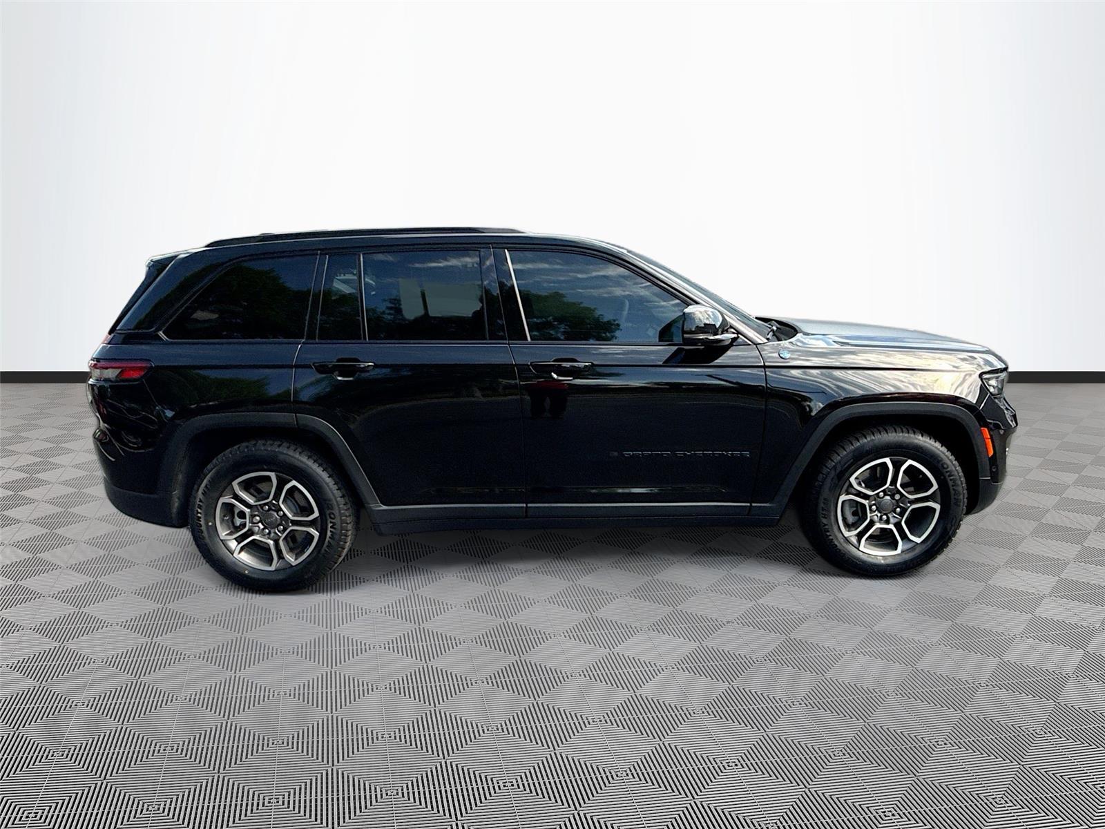2022 Jeep Grand Cherokee 4xe Trailhawk