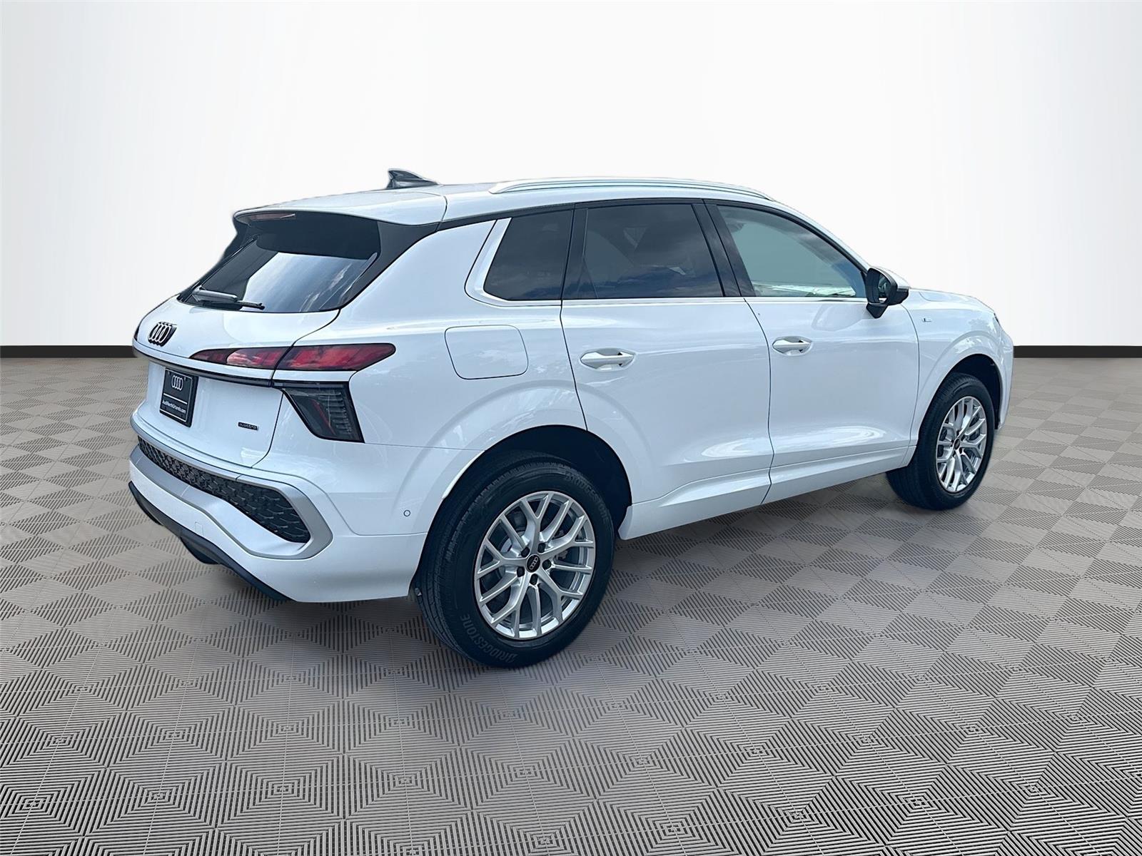 2026 Audi Q3 S line