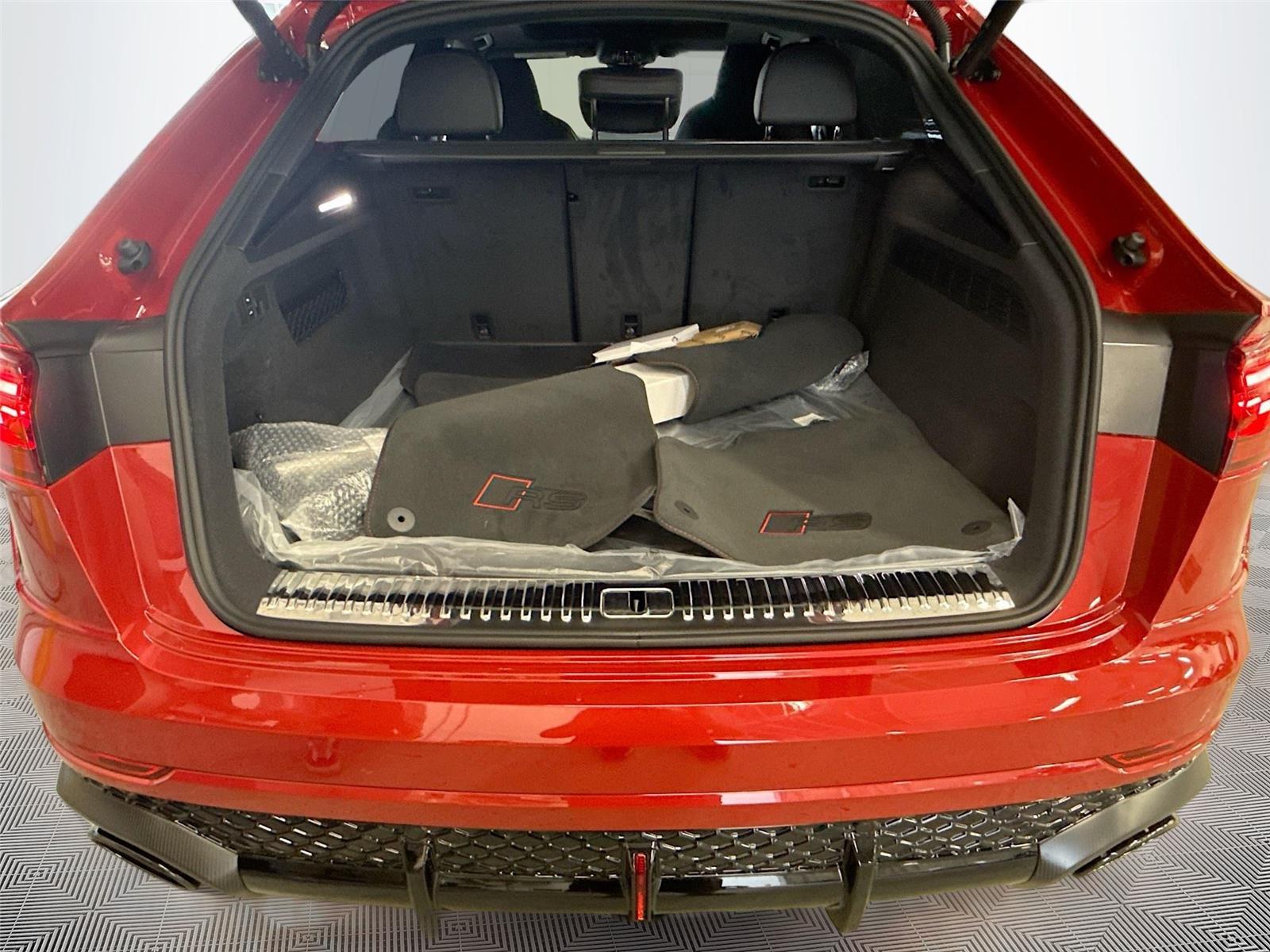 2026 Audi RS Q8 performance
