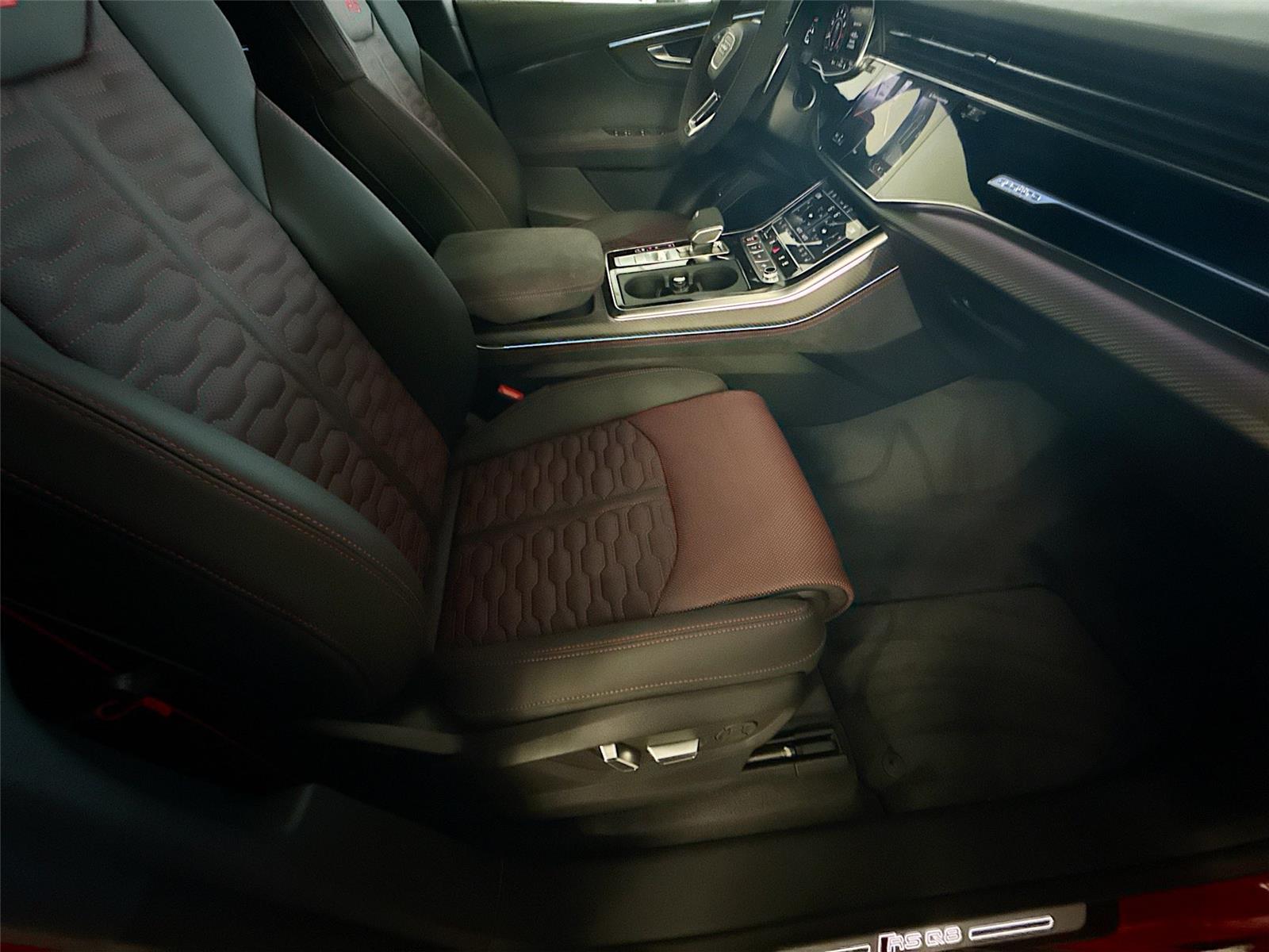 2026 Audi RS Q8 performance