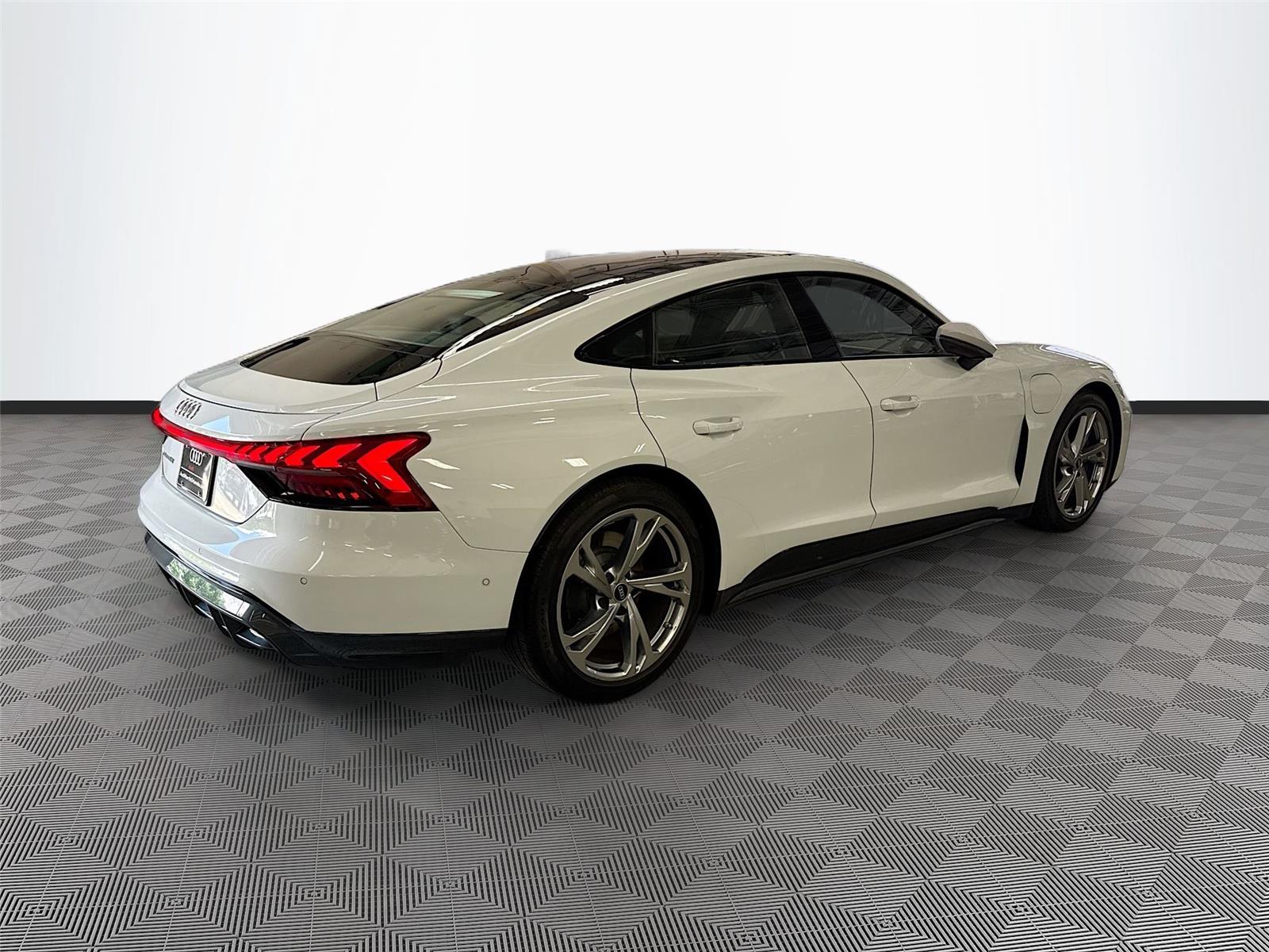 2023 Audi e-tron GT Prestige