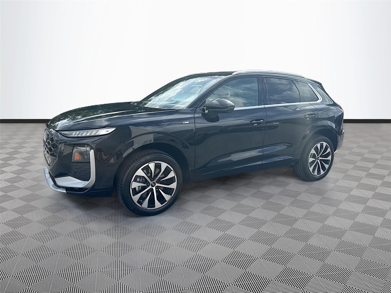 2026 Audi Q3 S line