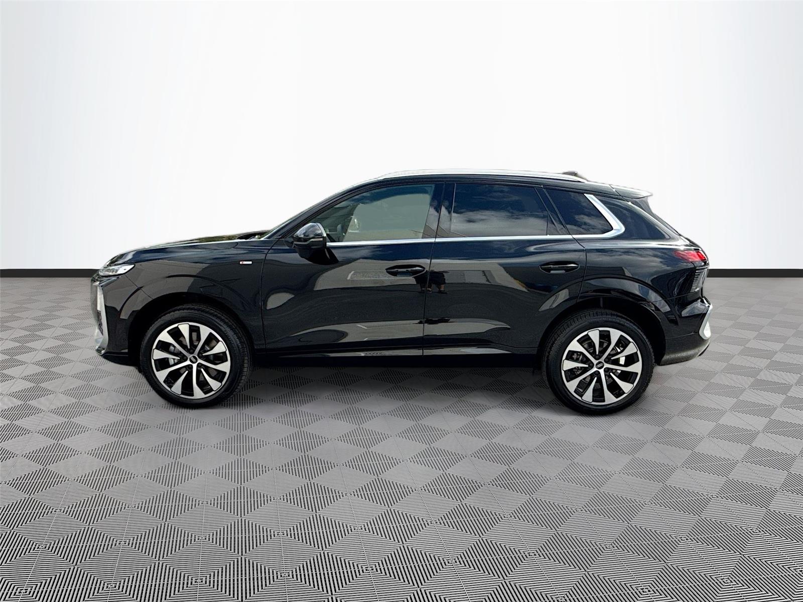 2026 Audi Q3 S line