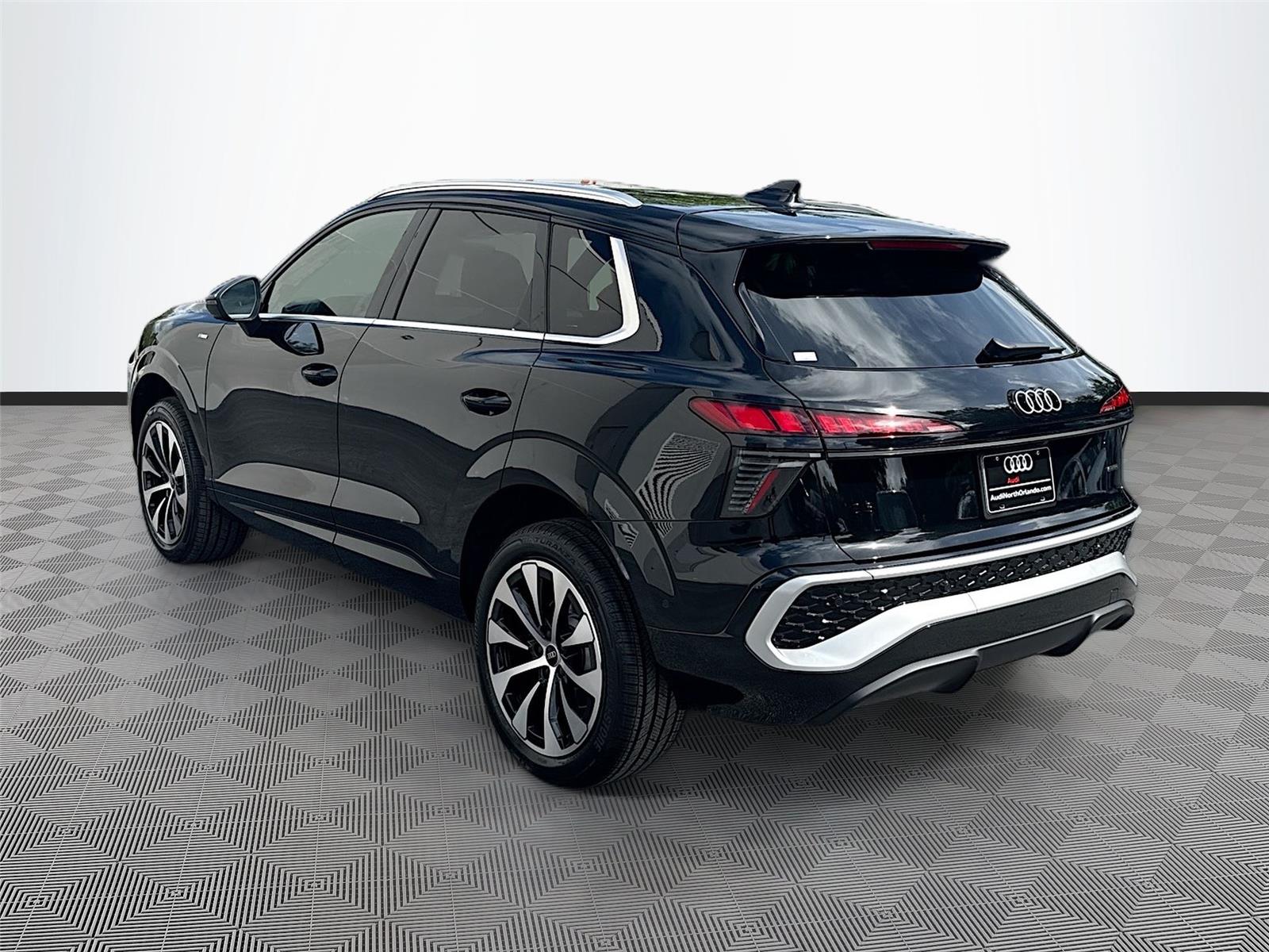 2026 Audi Q3 S line