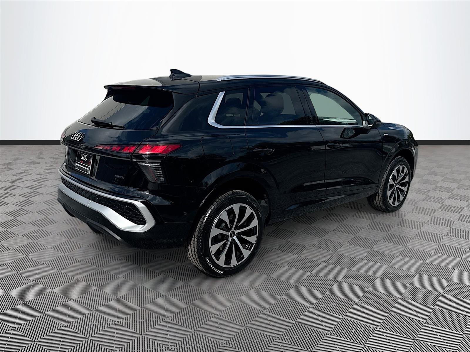 2026 Audi Q3 S line