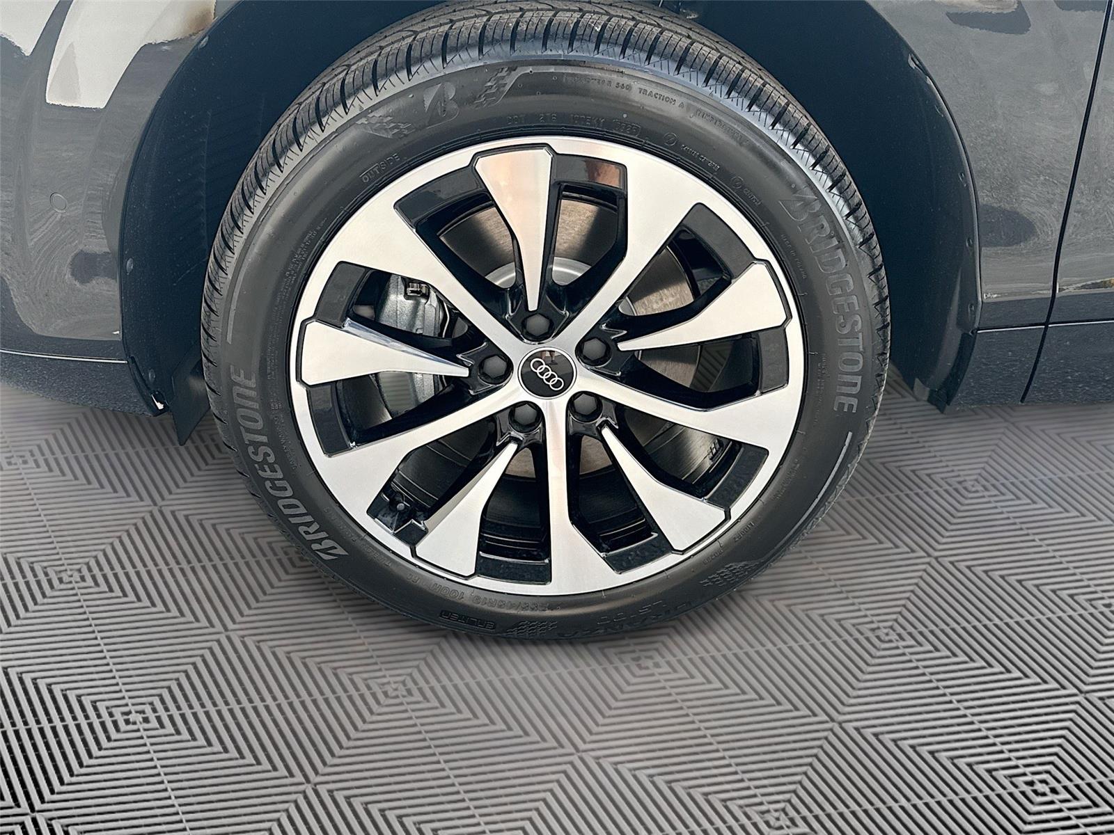 2026 Audi Q3 S line