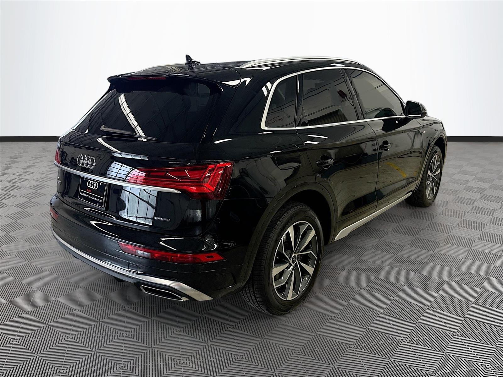 2024 Audi Q5 S line Premium