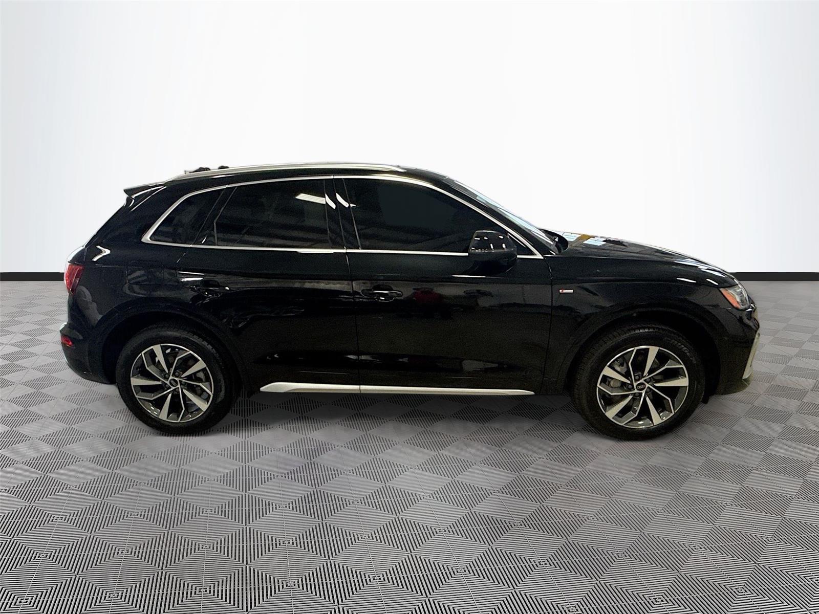 2024 Audi Q5 S line Premium