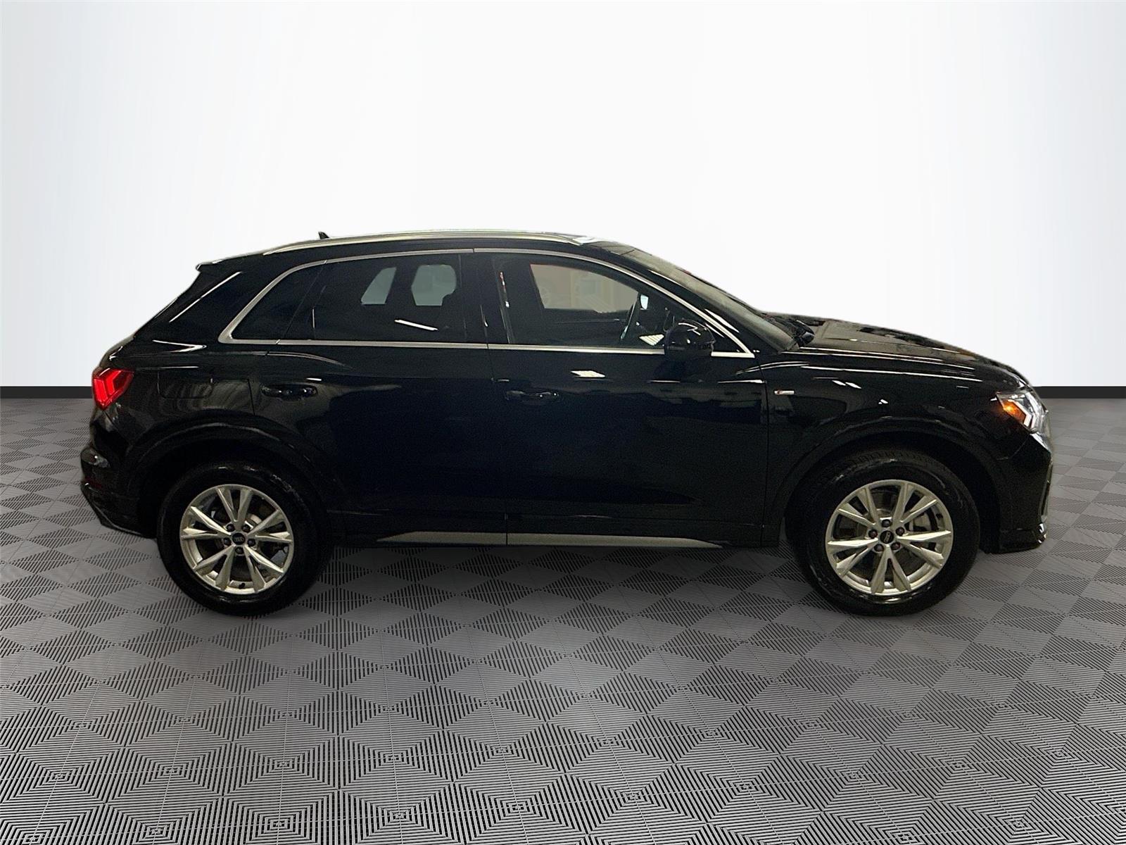 2025 Audi Q3 S line Premium