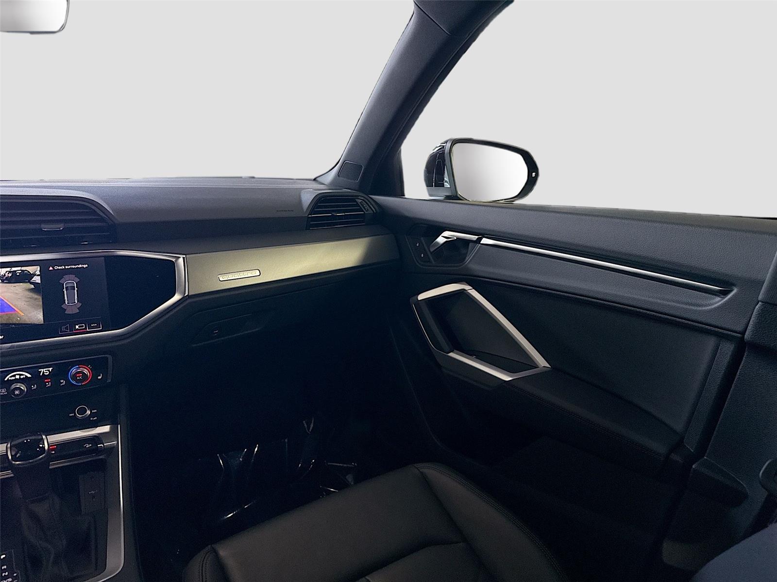 2025 Audi Q3 S line Premium