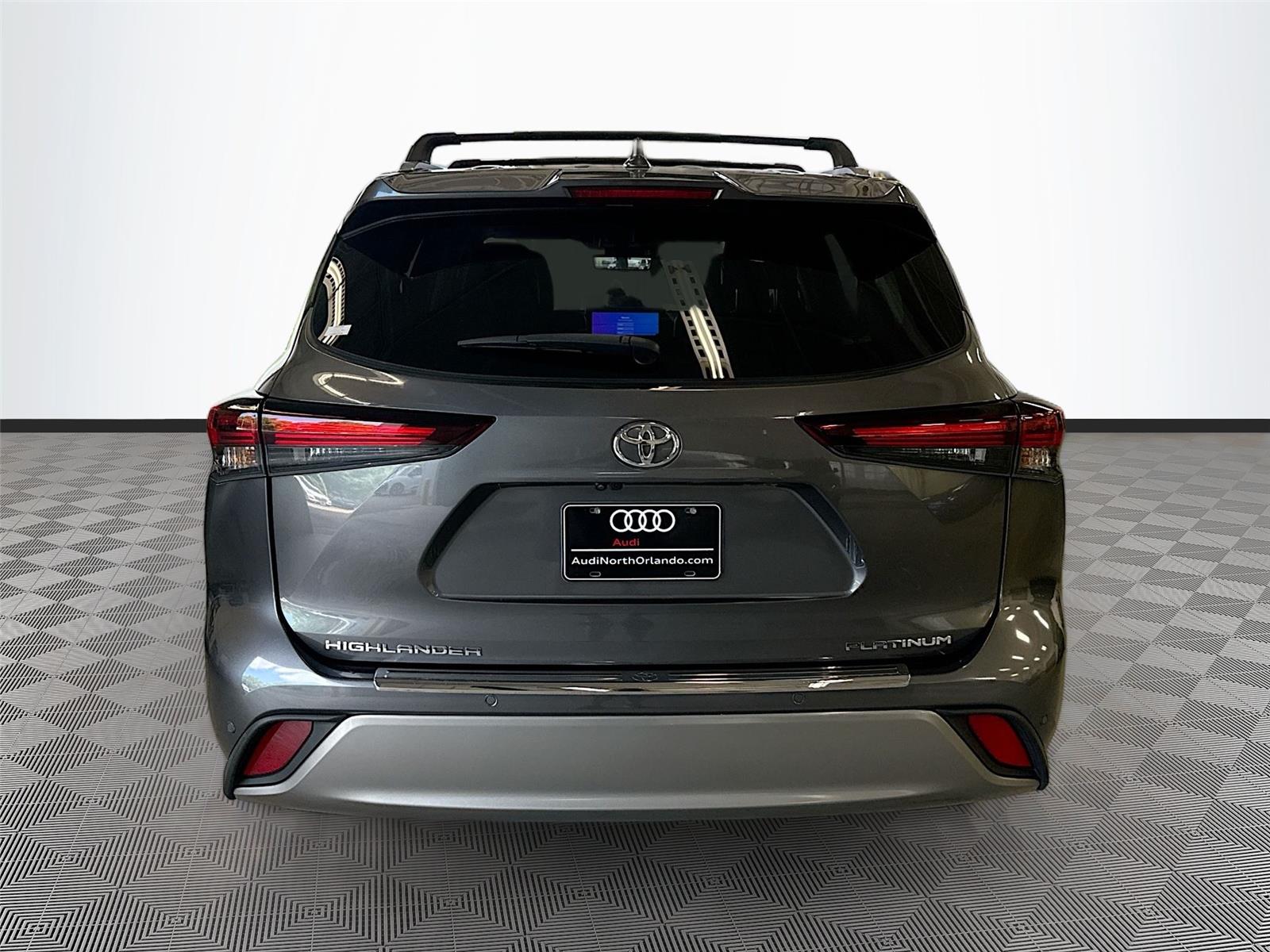 2024 Toyota Highlander Platinum