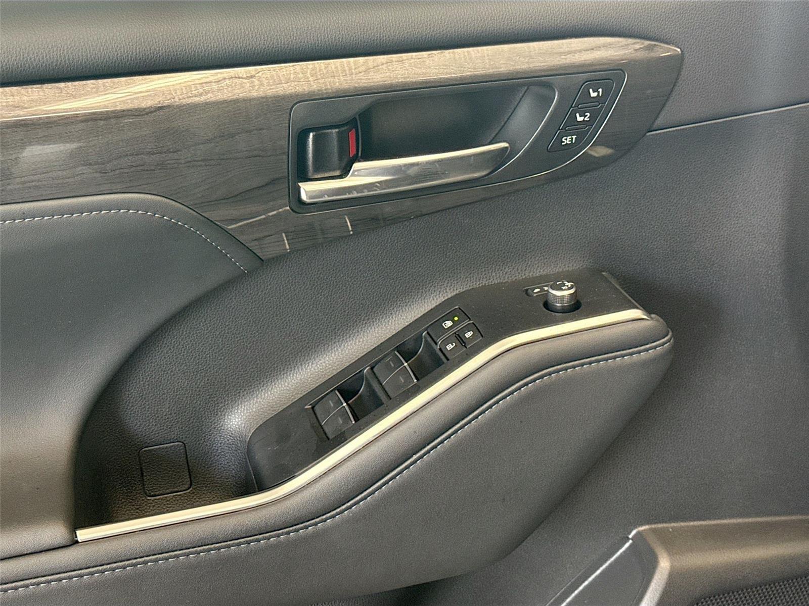 2024 Toyota Highlander Platinum