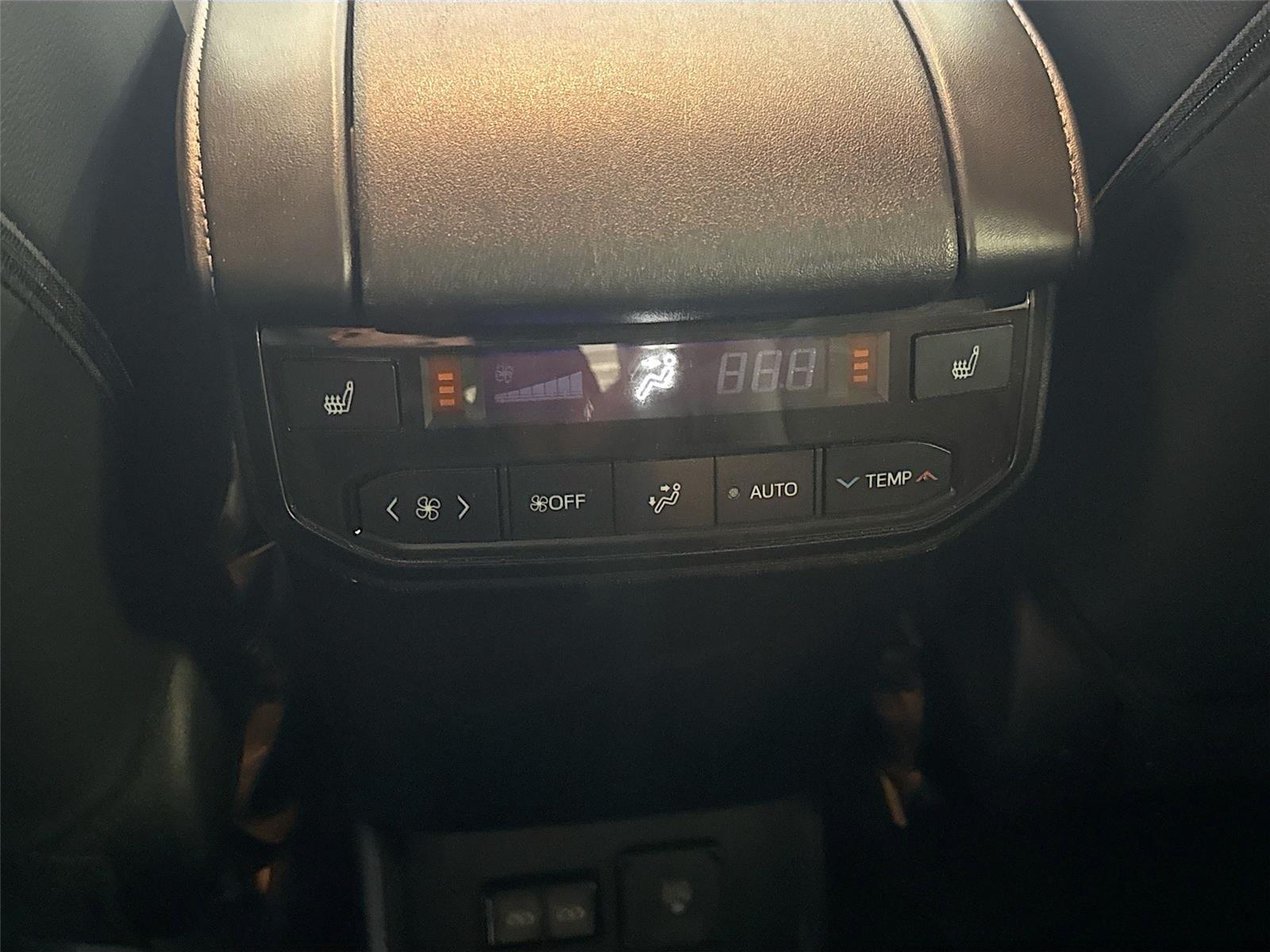 2024 Toyota Highlander Platinum