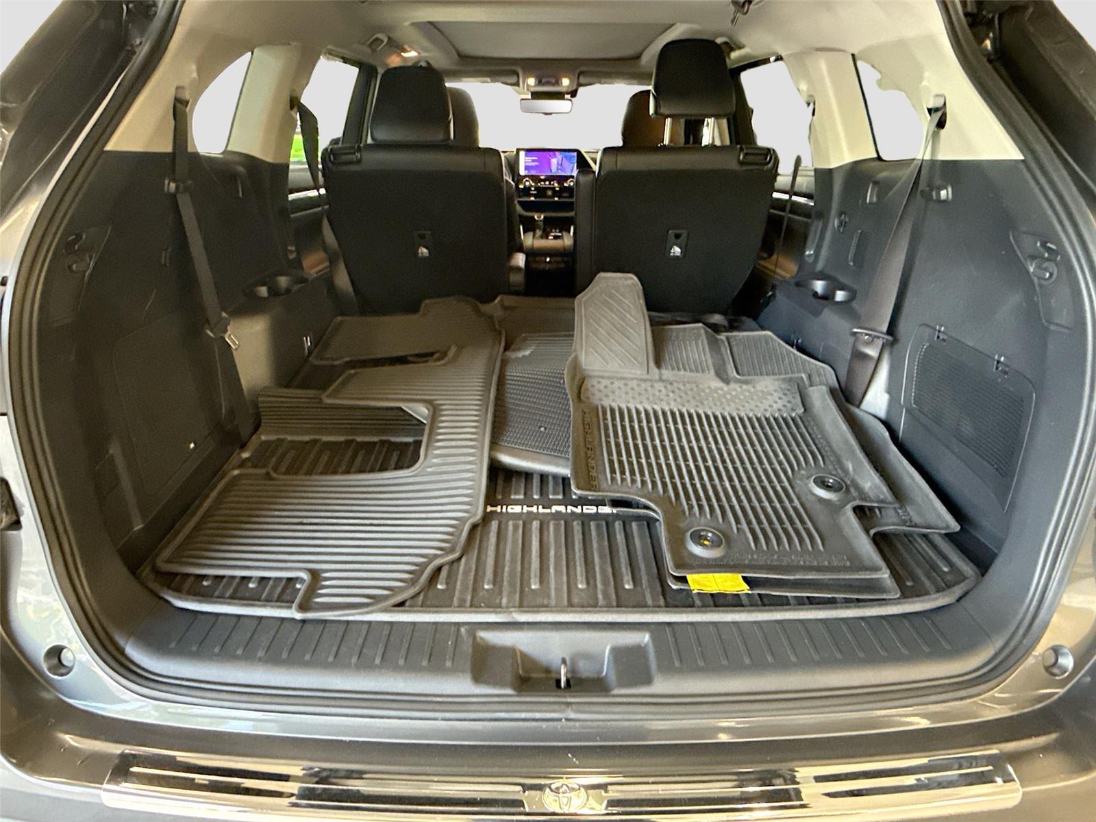 2024 Toyota Highlander Platinum
