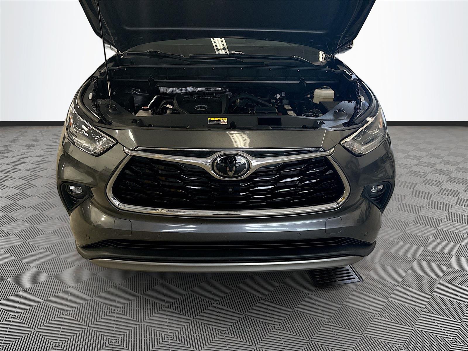 2024 Toyota Highlander Platinum