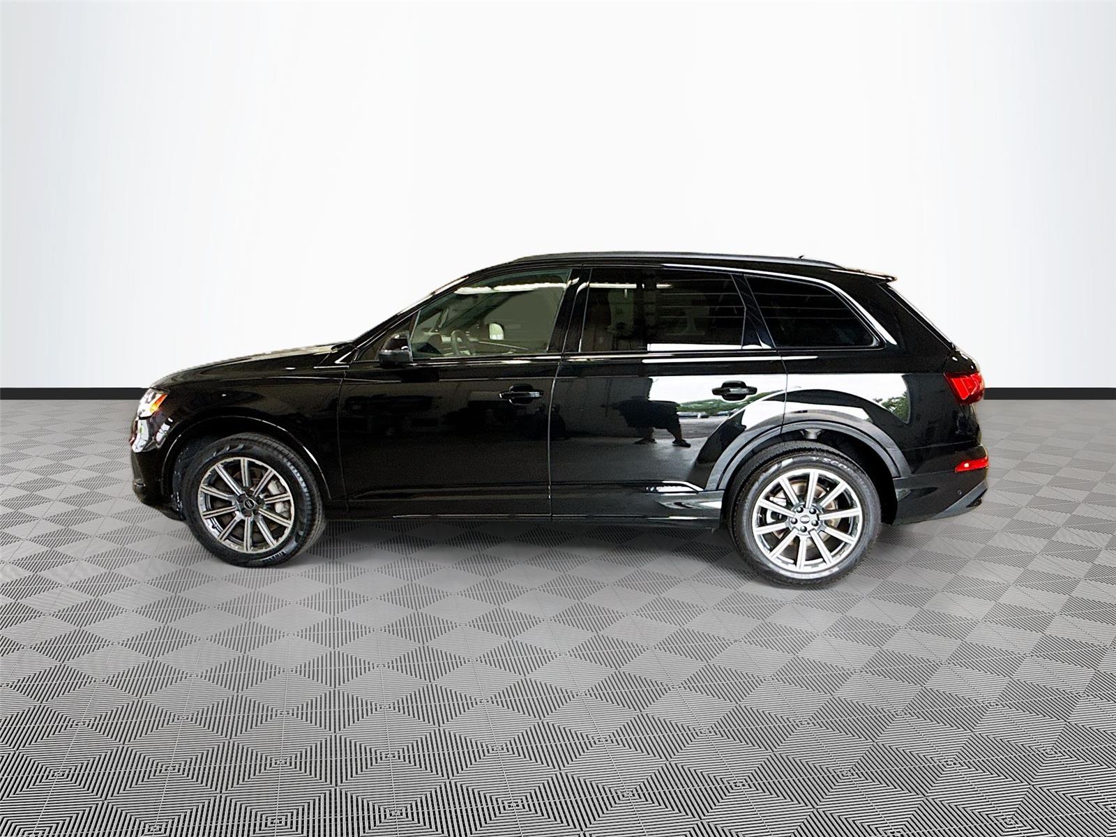 2023 Audi Q7 Premium Plus