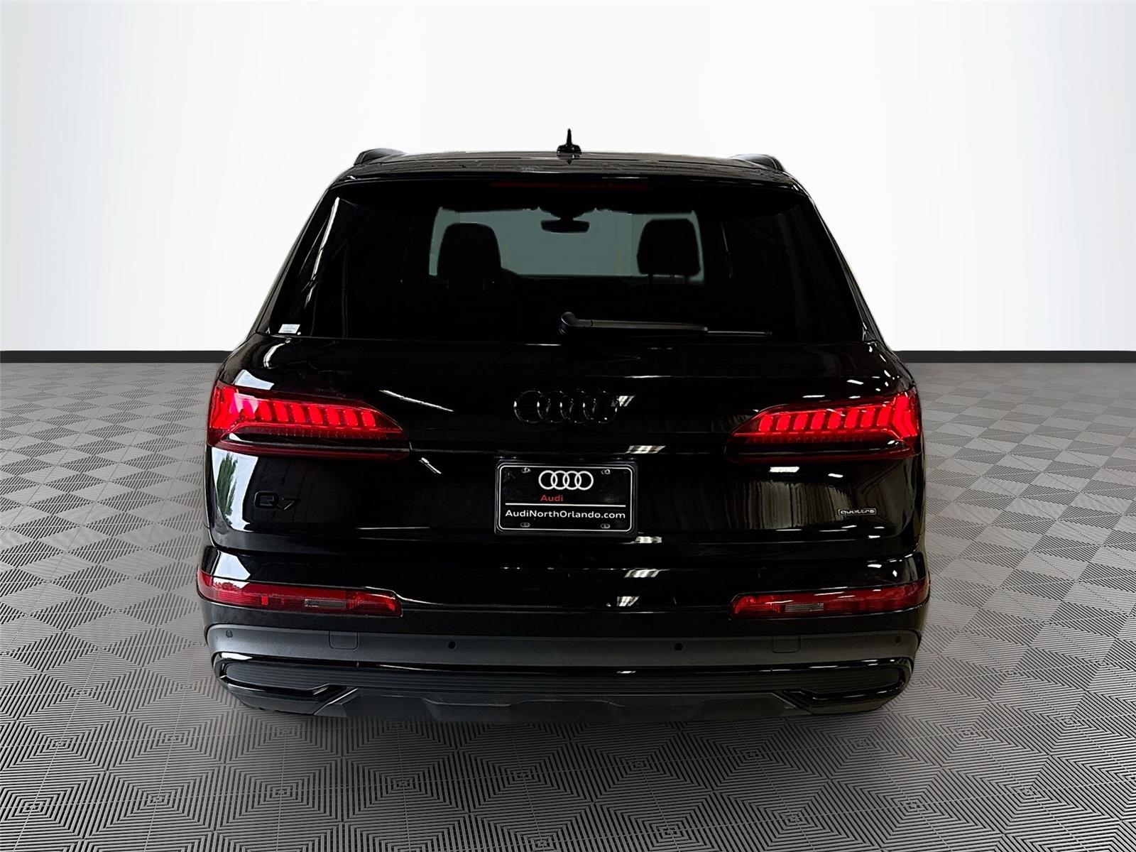 2023 Audi Q7 Premium Plus