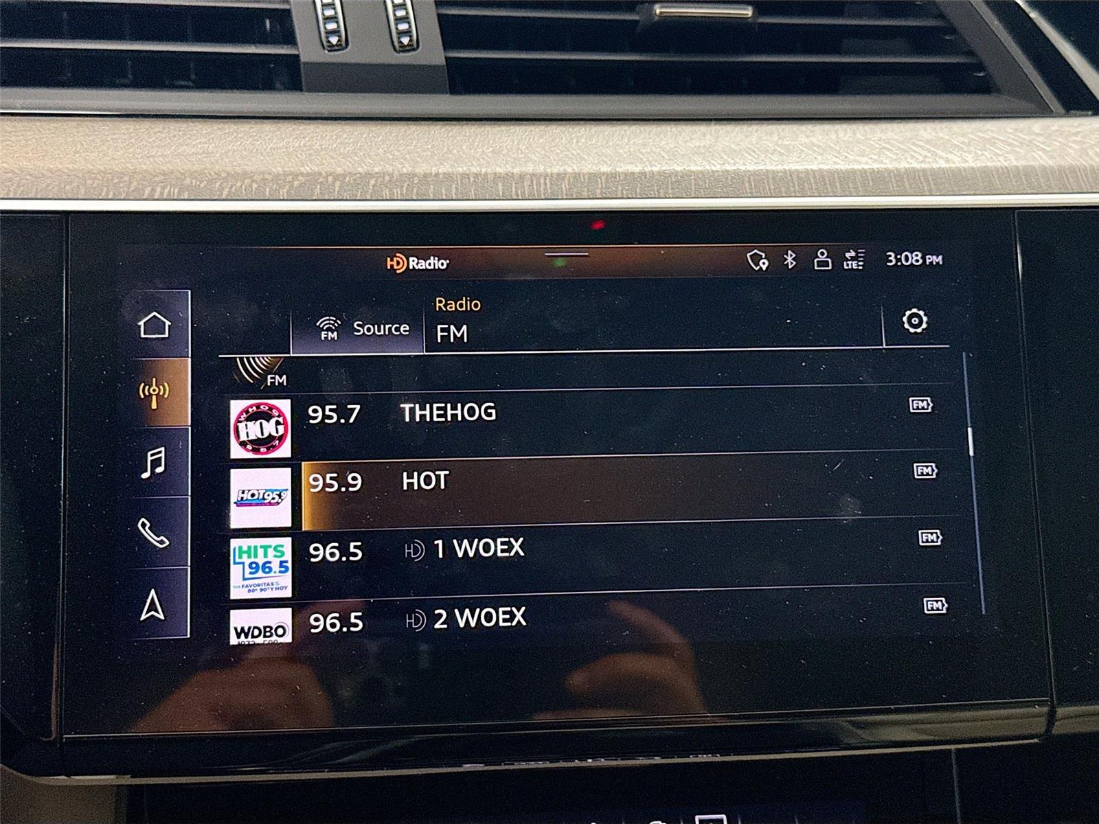 2024 Audi Q8 e-tron Premium Plus