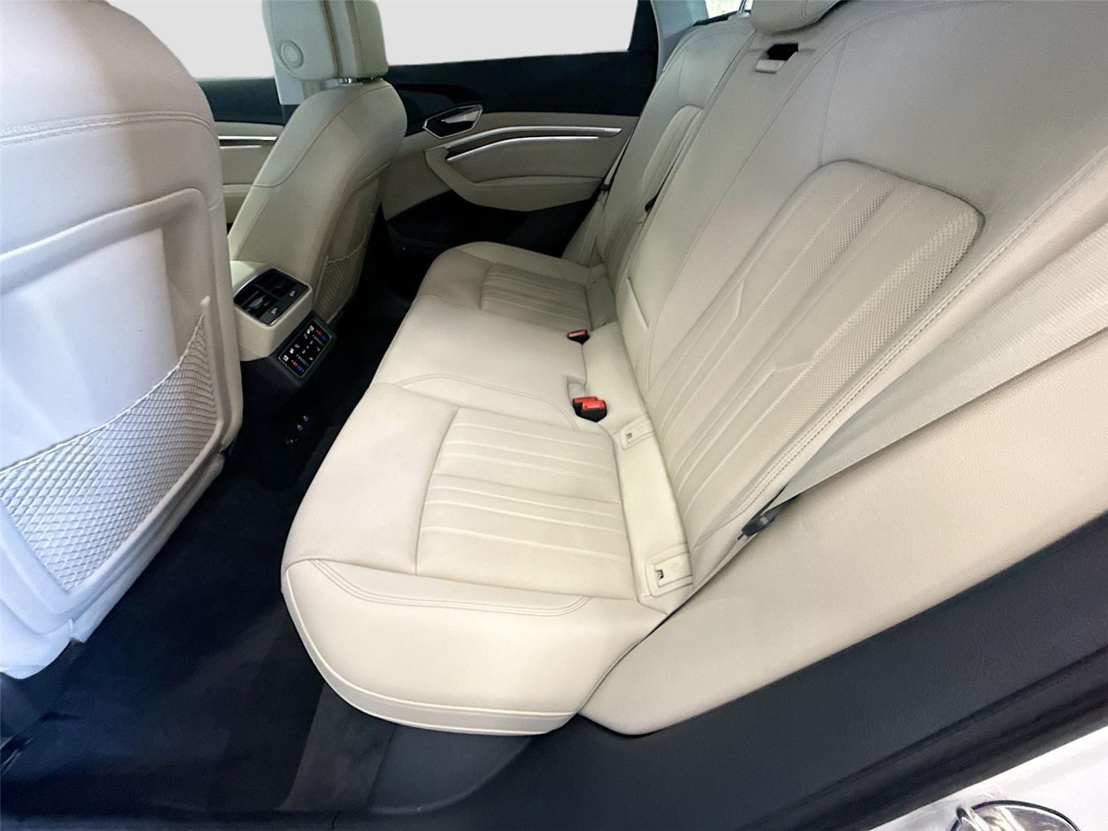 2024 Audi Q8 e-tron Premium Plus