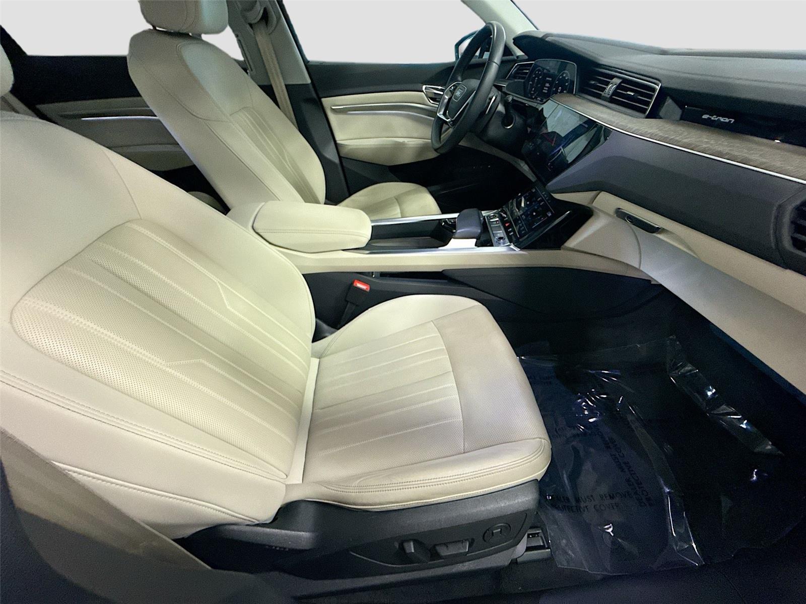 2024 Audi Q8 e-tron Premium Plus