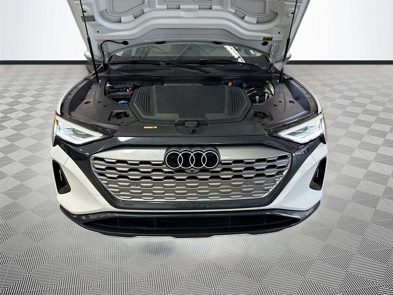 2024 Audi Q8 e-tron Premium Plus