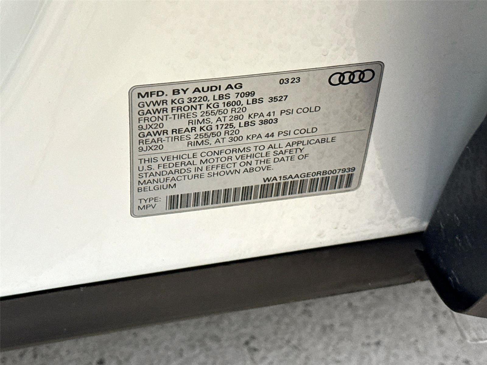 2024 Audi Q8 e-tron Premium Plus