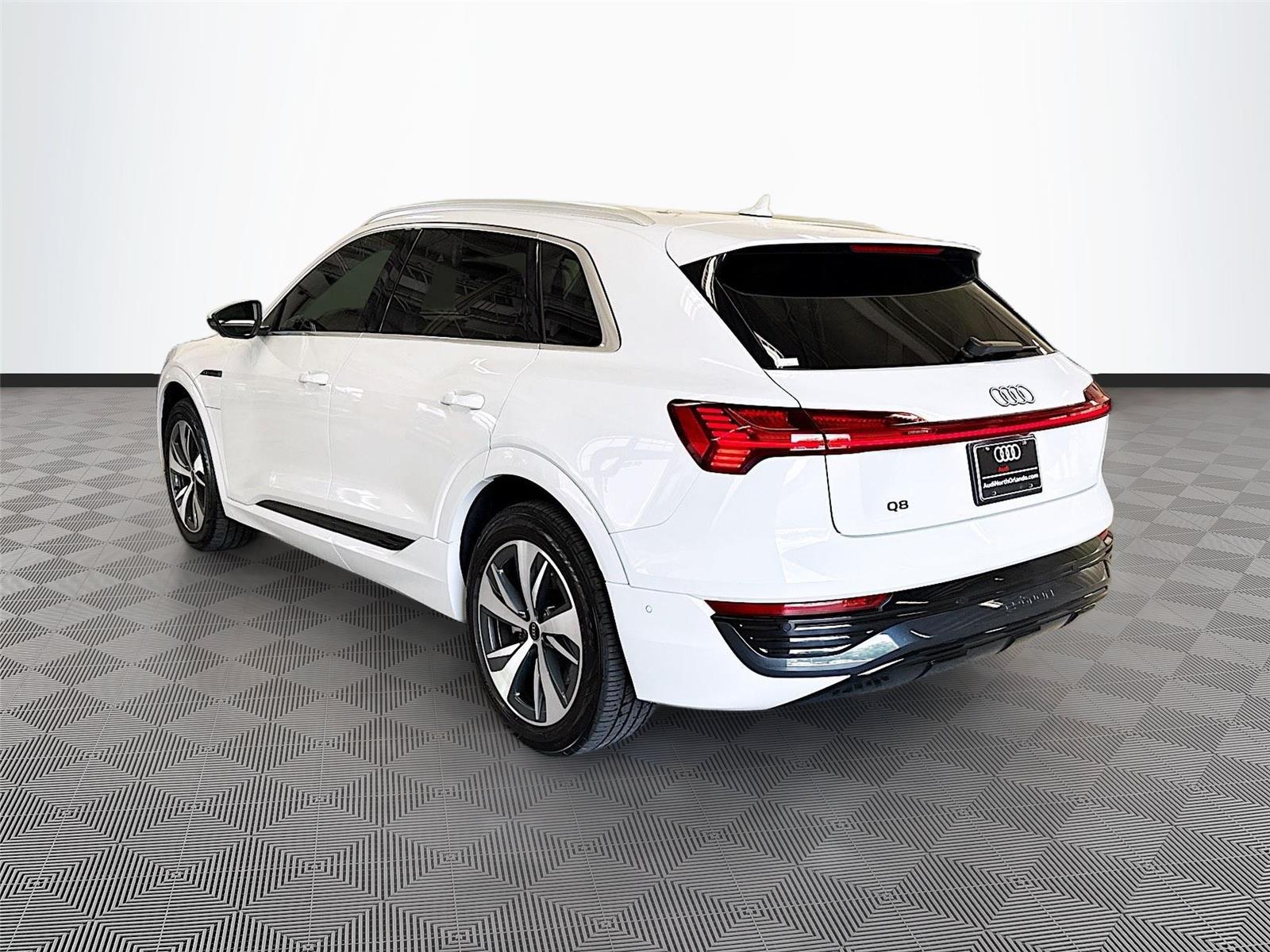 2024 Audi Q8 e-tron Premium Plus
