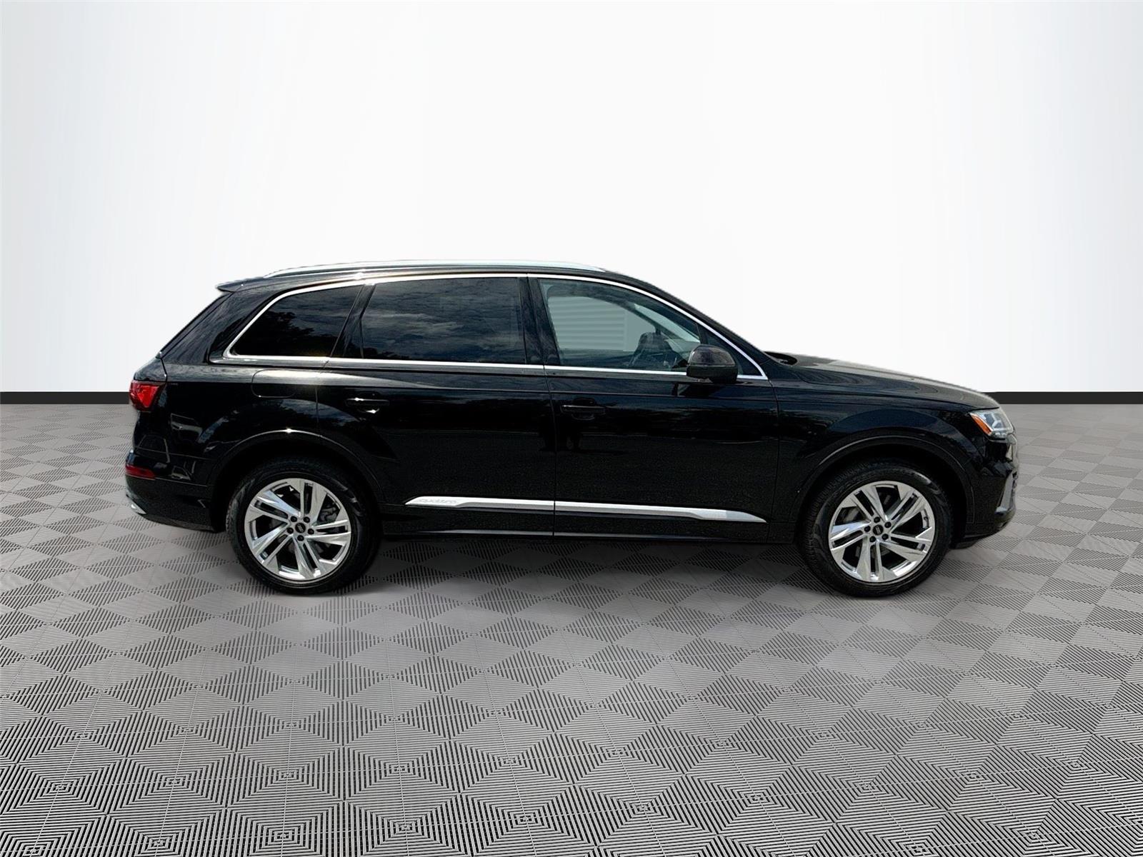 2023 Audi Q7 Premium