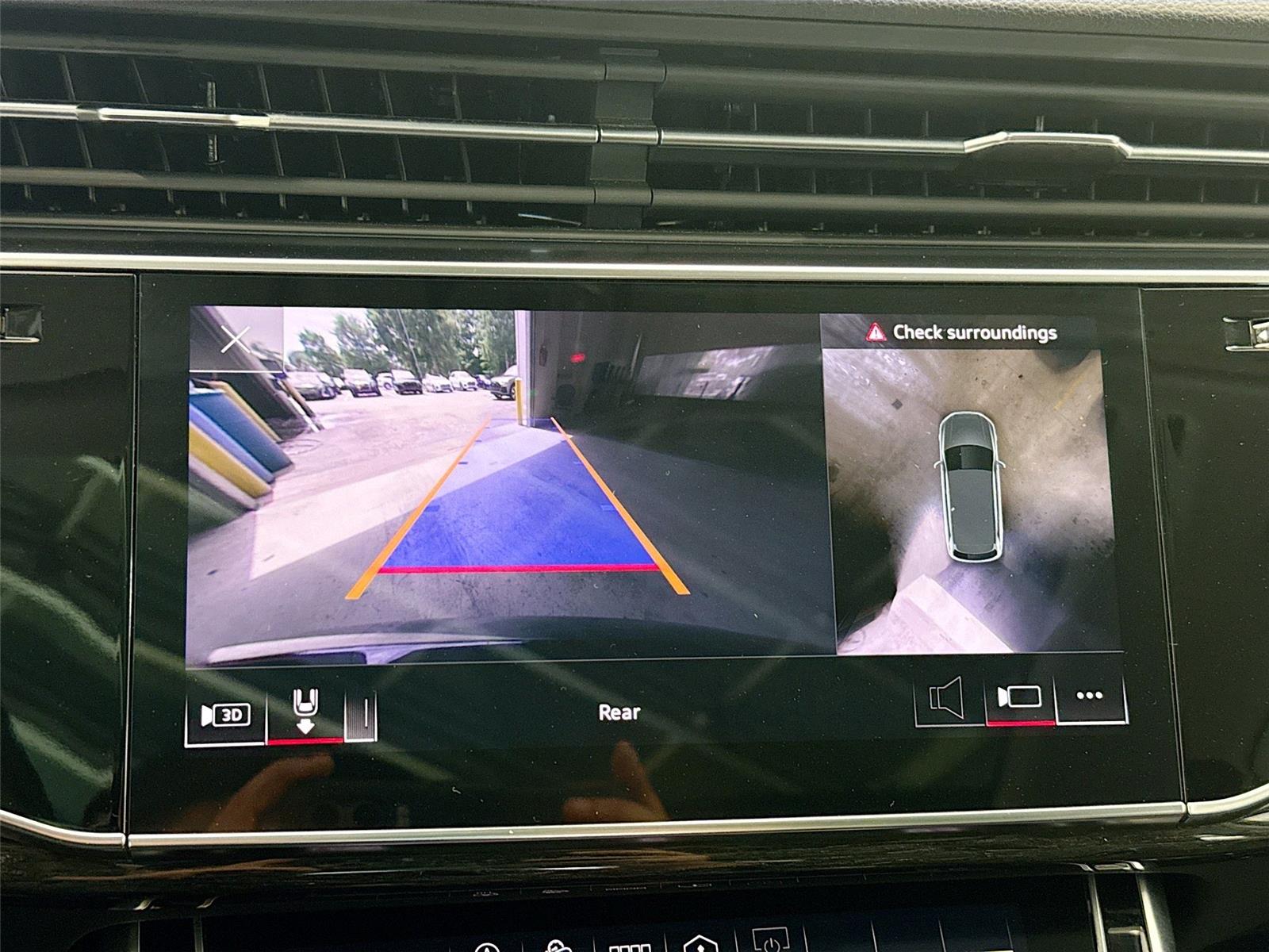 2023 Audi Q7 Premium