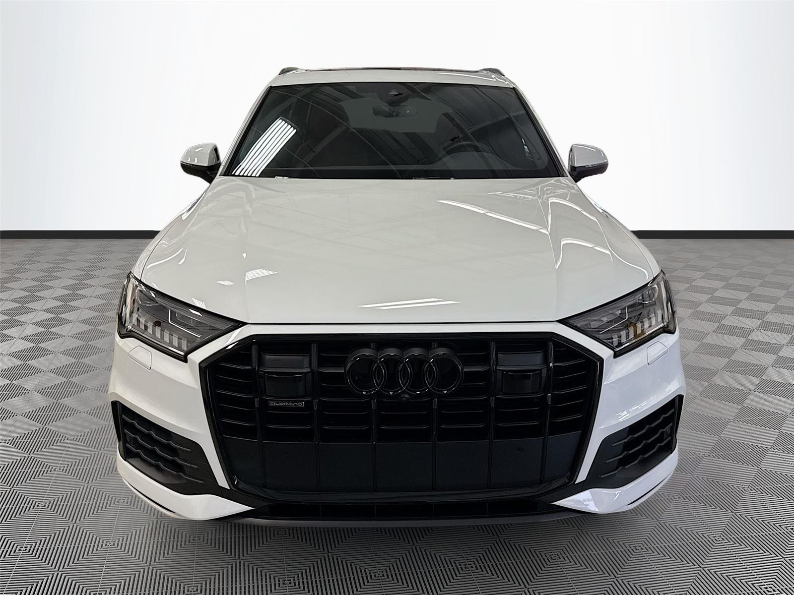 2023 Audi Q7 Premium Plus